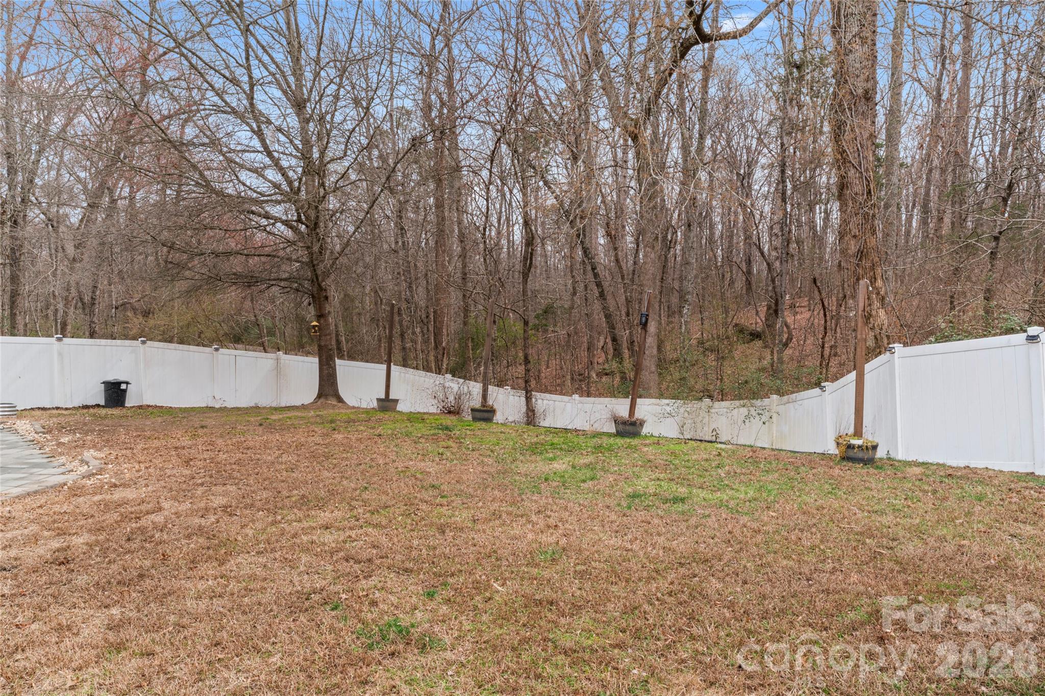 4208 Shasta Circle — Clover