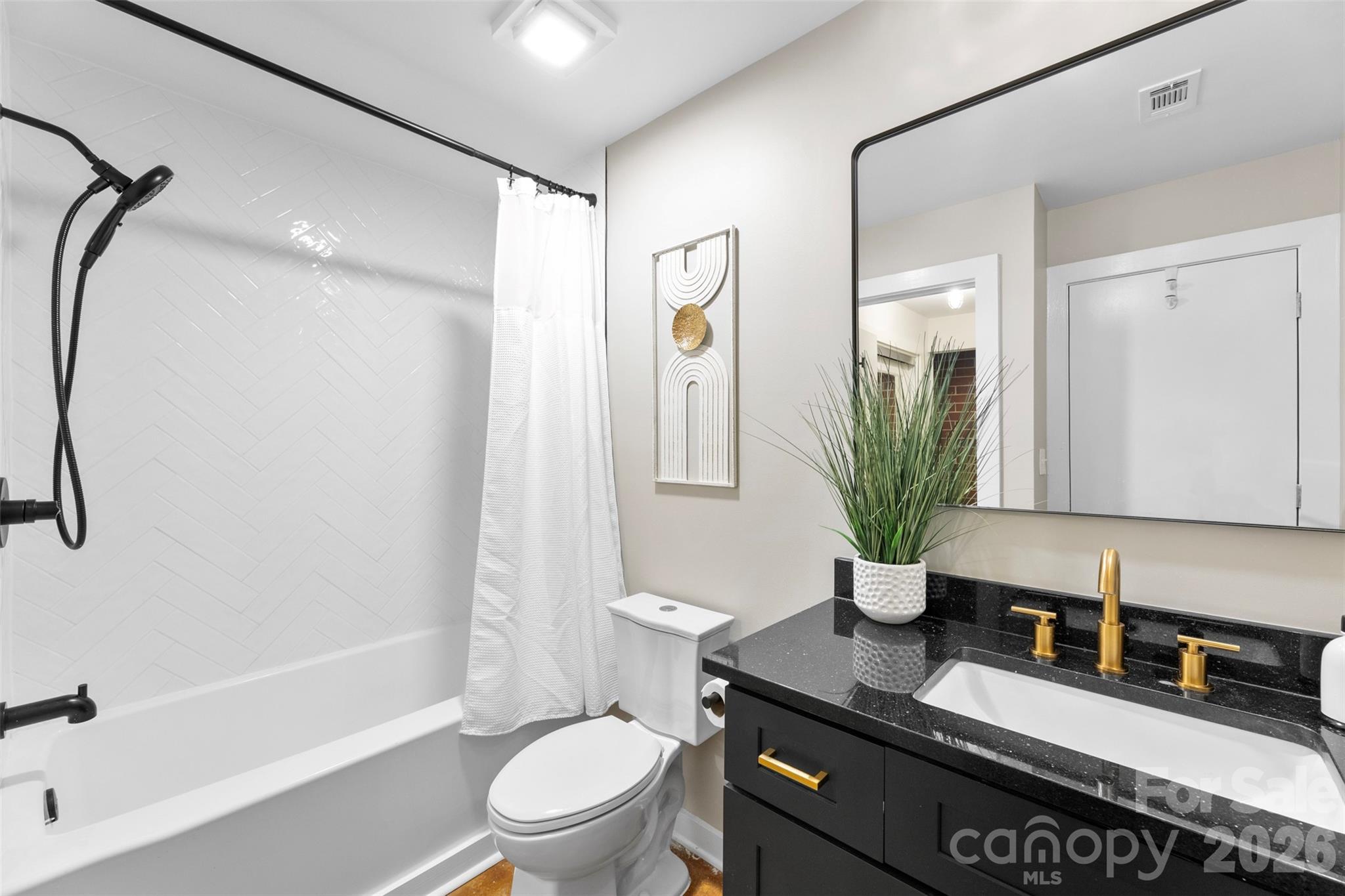 626 N Graham Street #205 — Charlotte