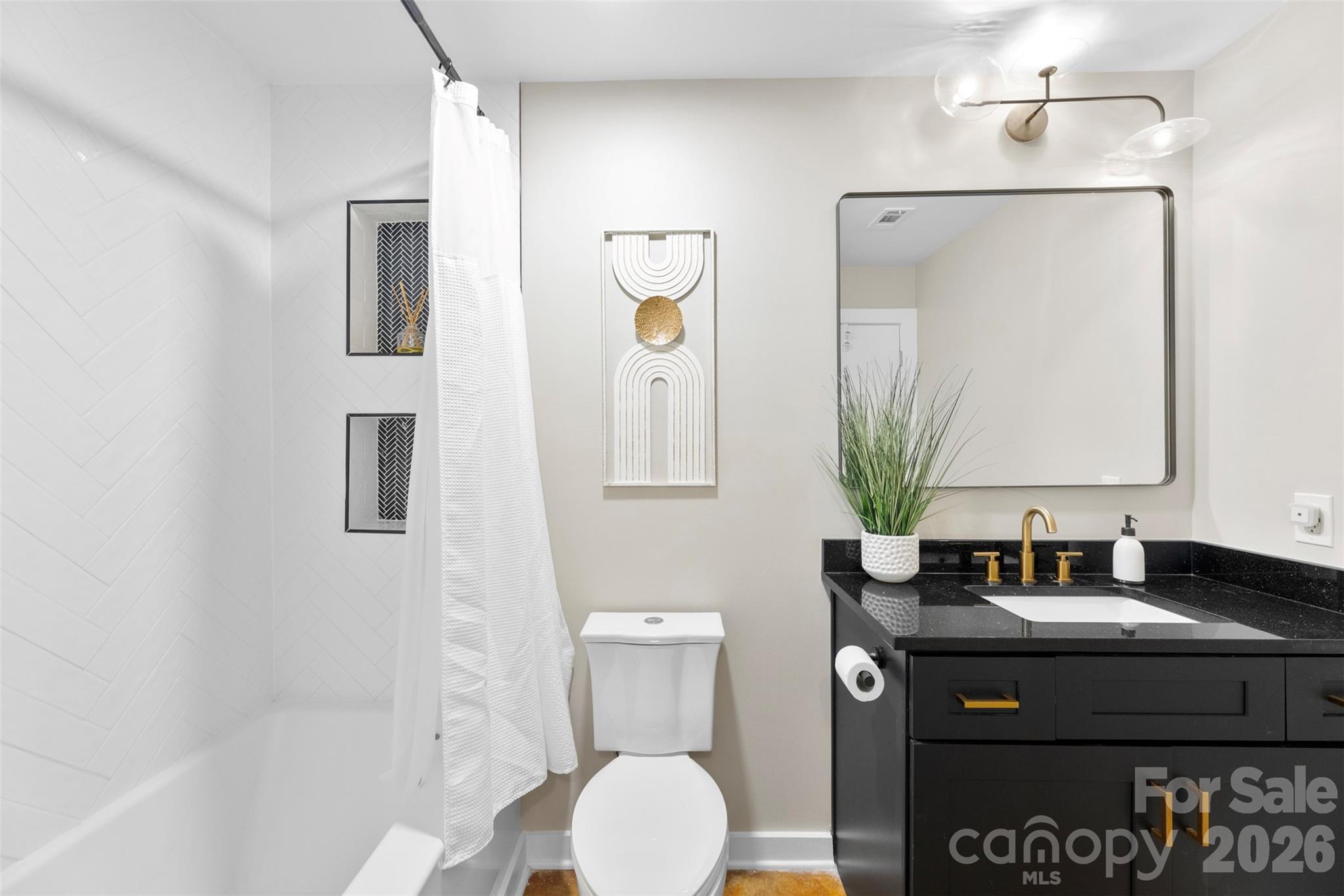 626 N Graham Street #205 — Charlotte