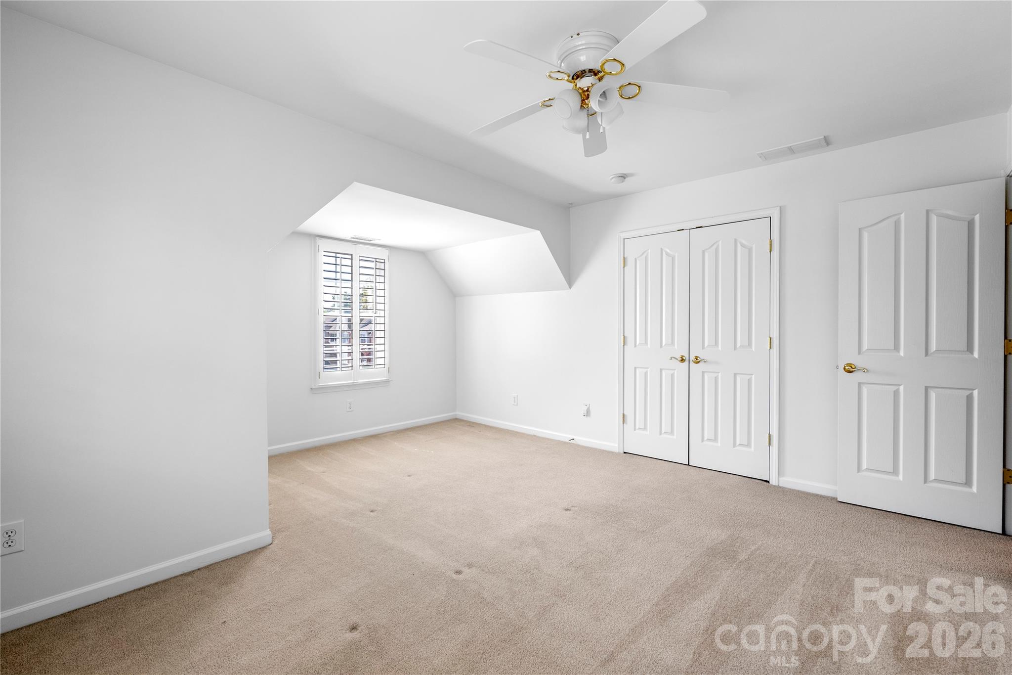 10879 Rogalla Drive — Charlotte