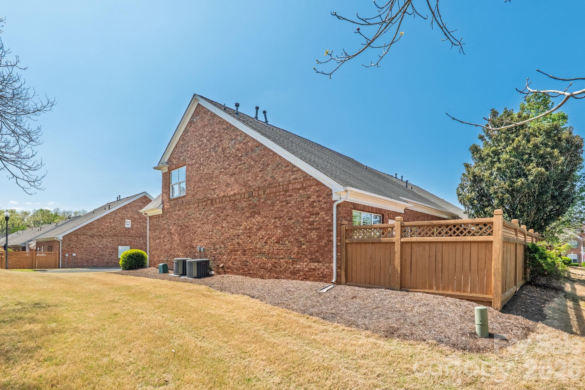 10879 Rogalla Drive — Charlotte