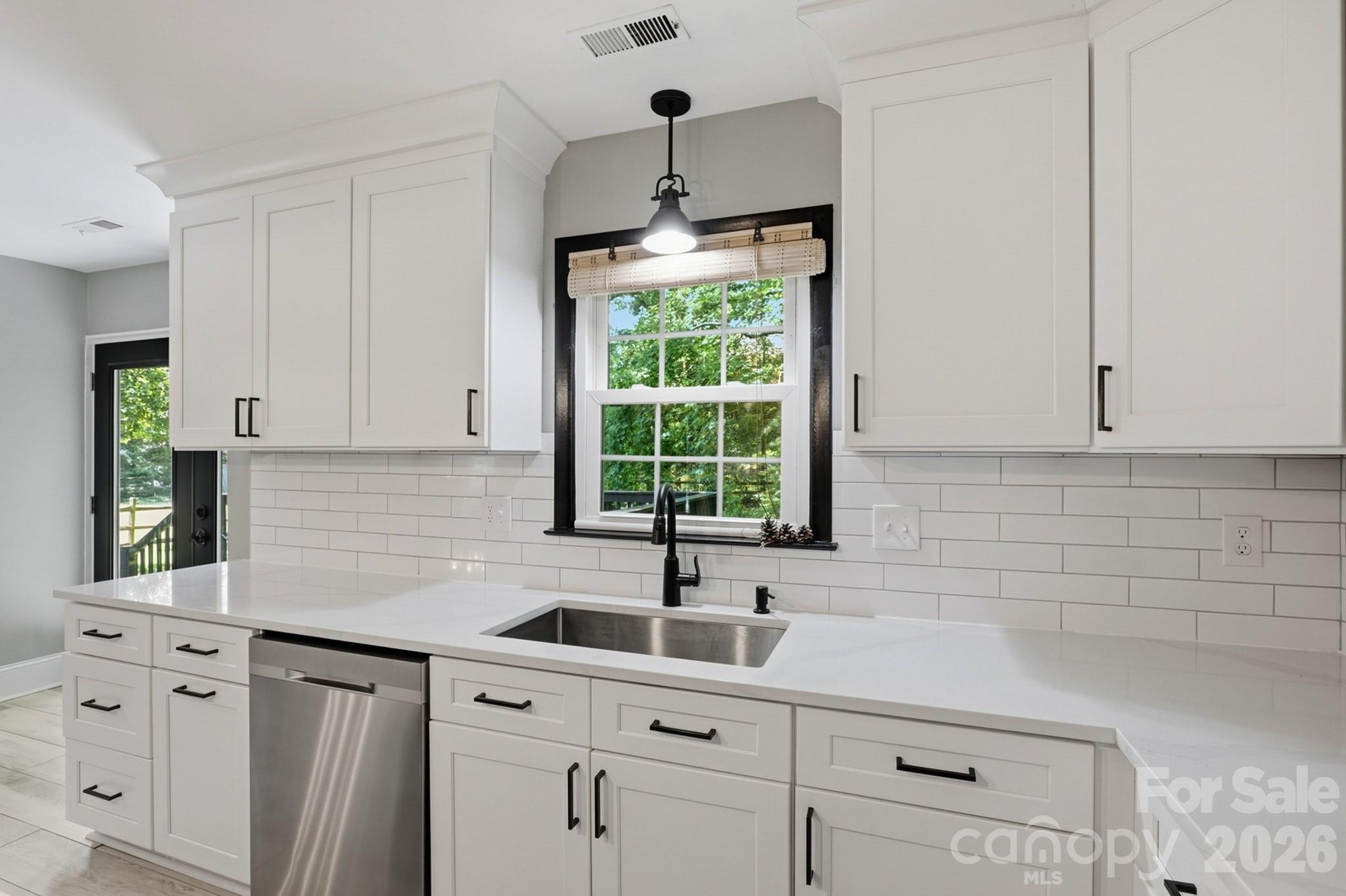 9918 Ridgemore Drive — Charlotte