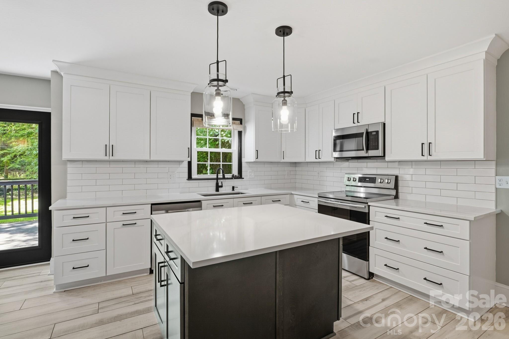 9918 Ridgemore Drive — Charlotte