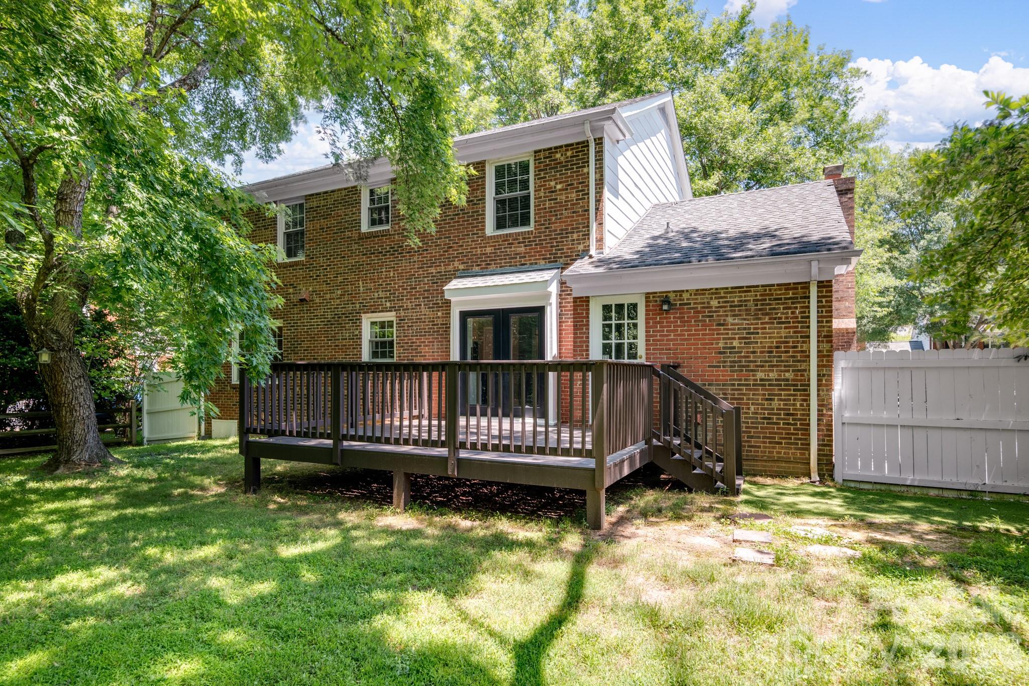 9918 Ridgemore Drive — Charlotte