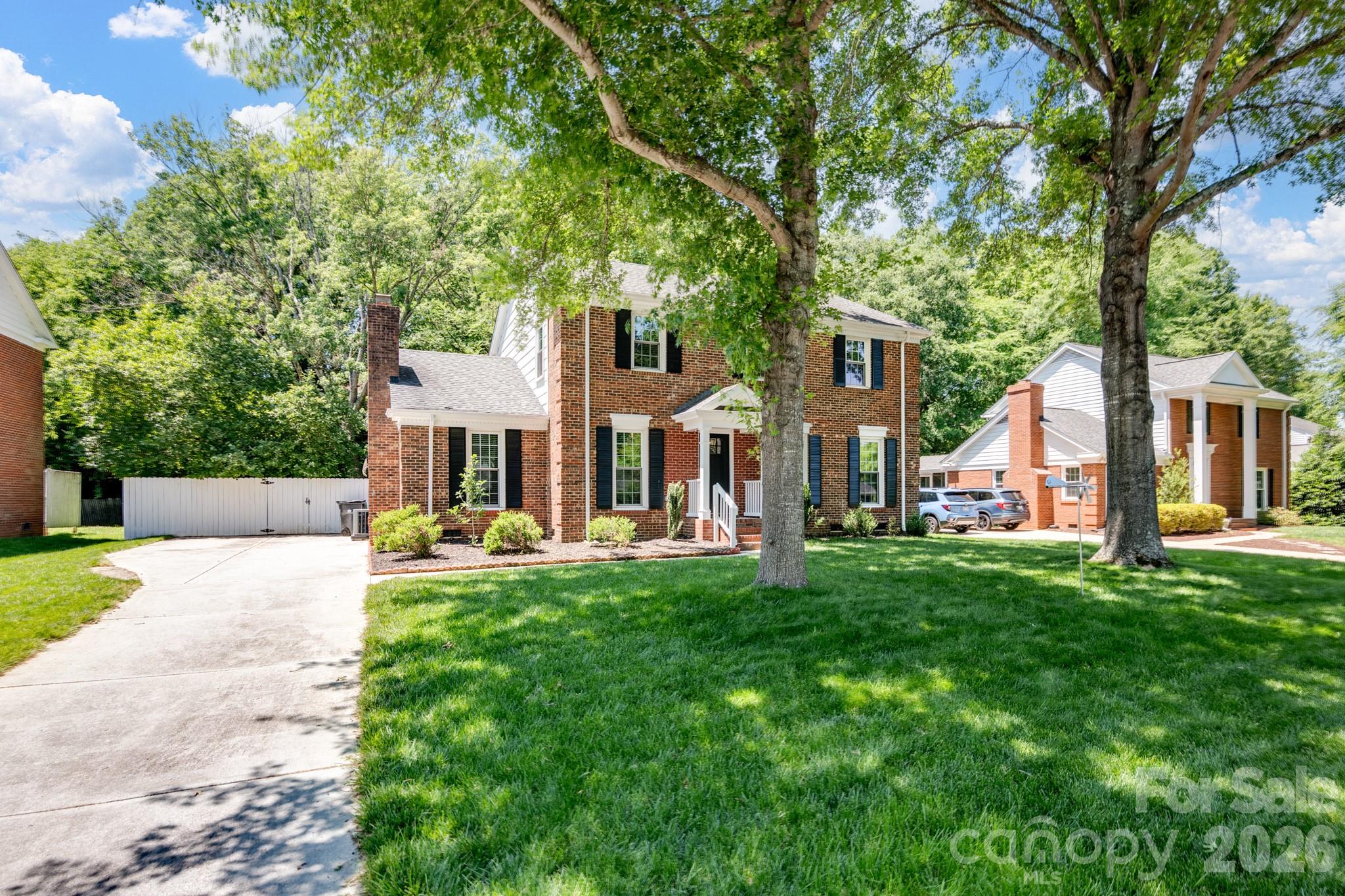 9918 Ridgemore Drive — Charlotte