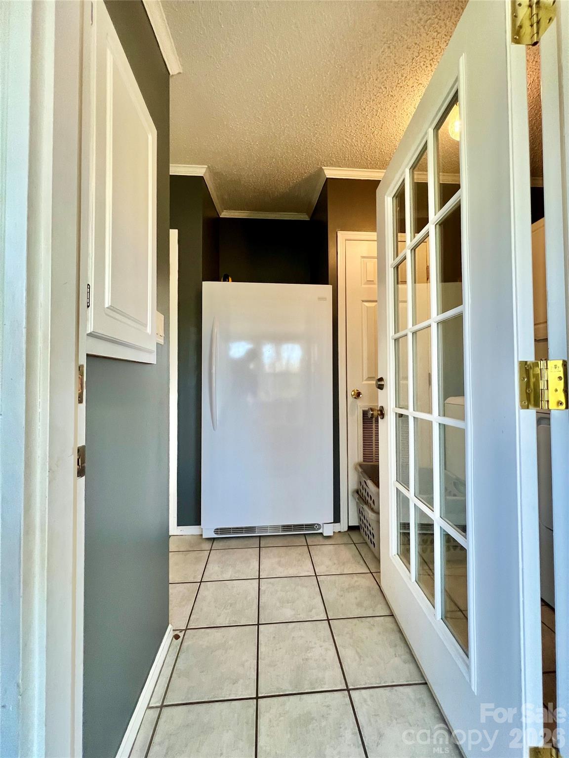 214 Heritage Circle — Taylorsville
