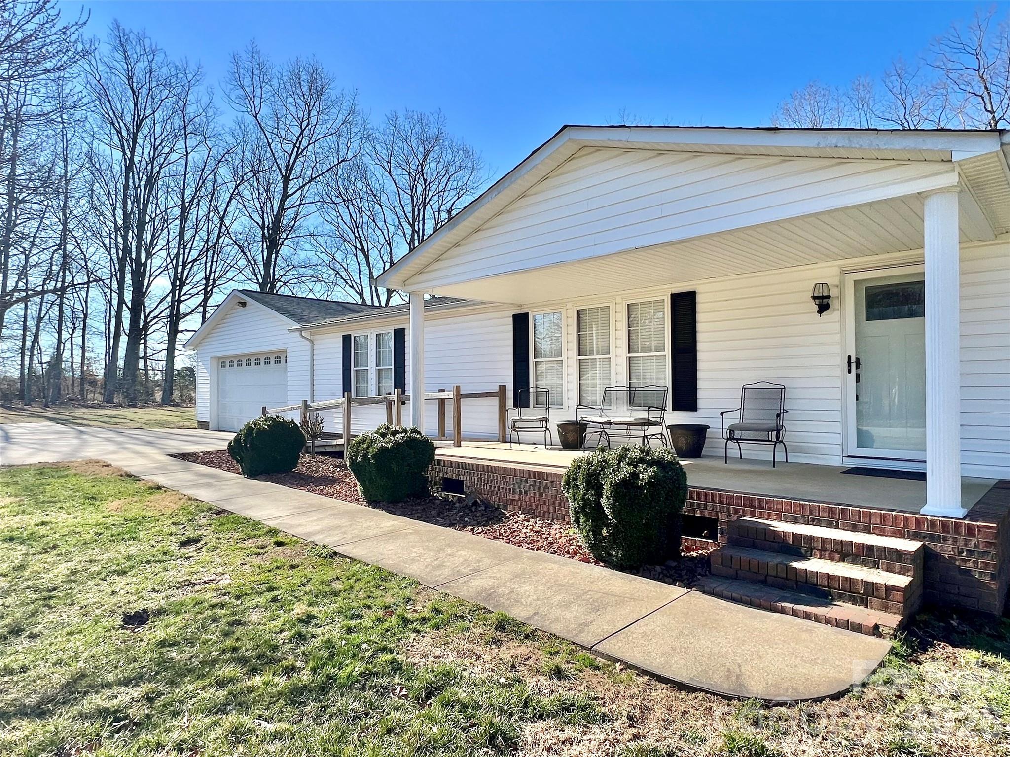 214 Heritage Circle — Taylorsville