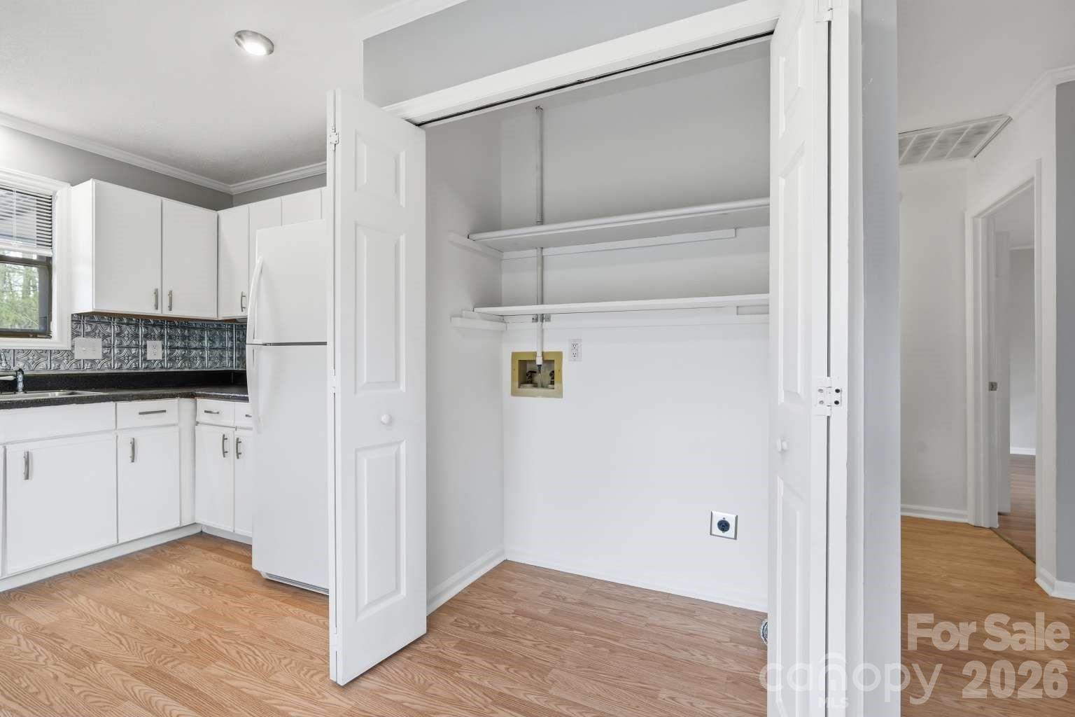 714 Farmington Circle — Hendersonville