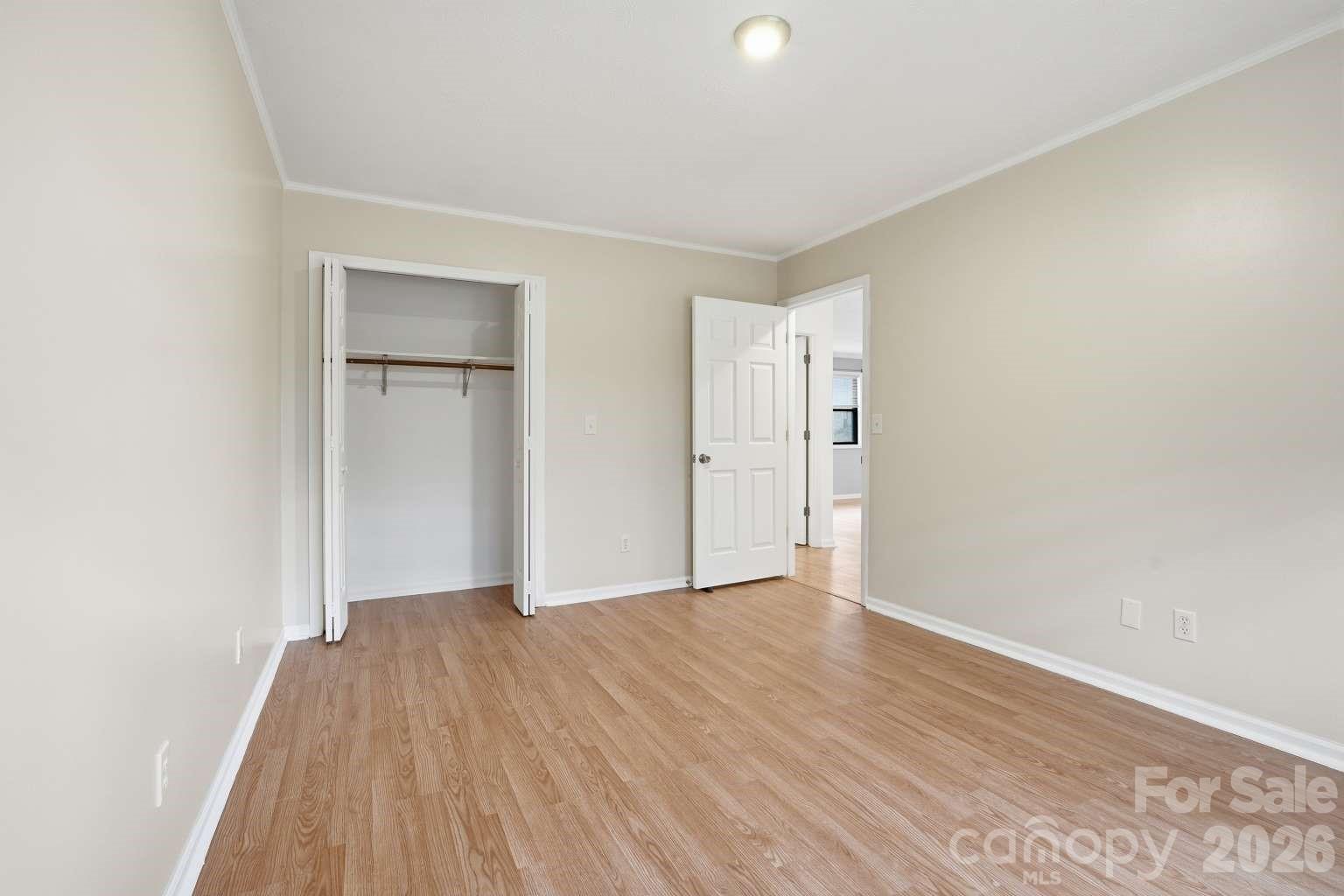714 Farmington Circle — Hendersonville