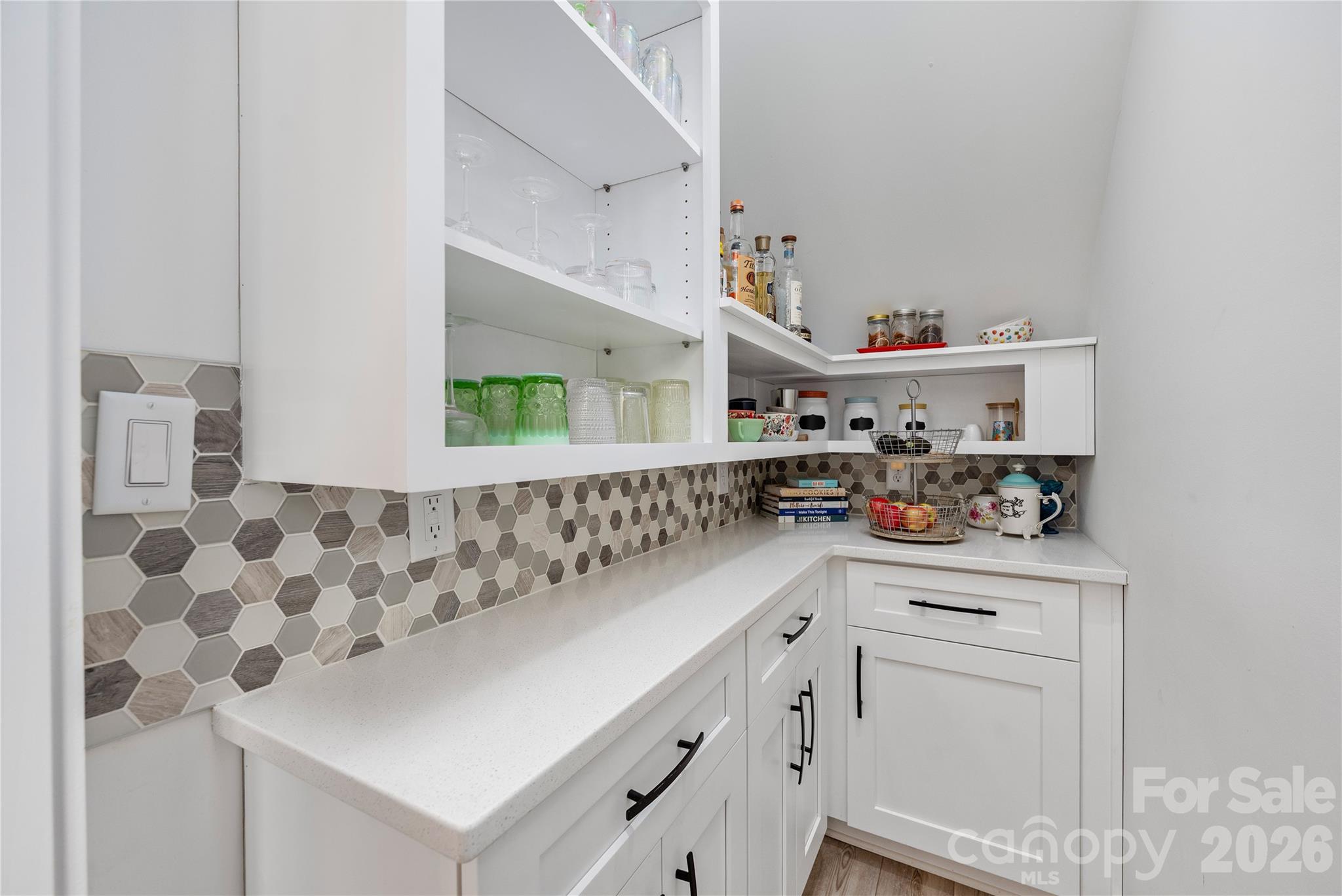1027 Masefield Avenue — Matthews