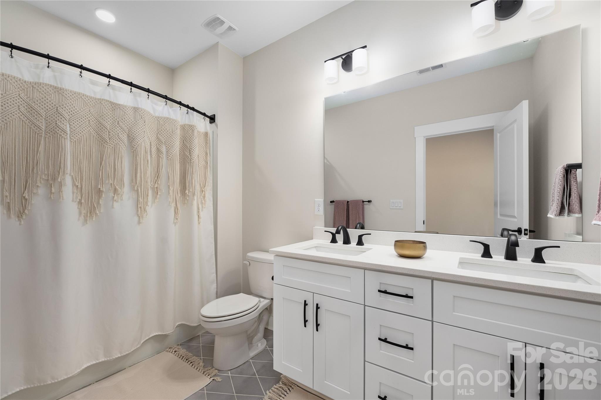 1027 Masefield Avenue — Matthews