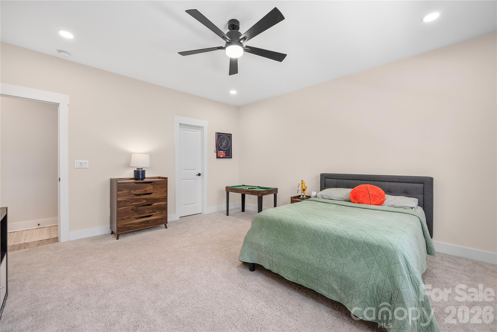 1027 Masefield Avenue — Matthews