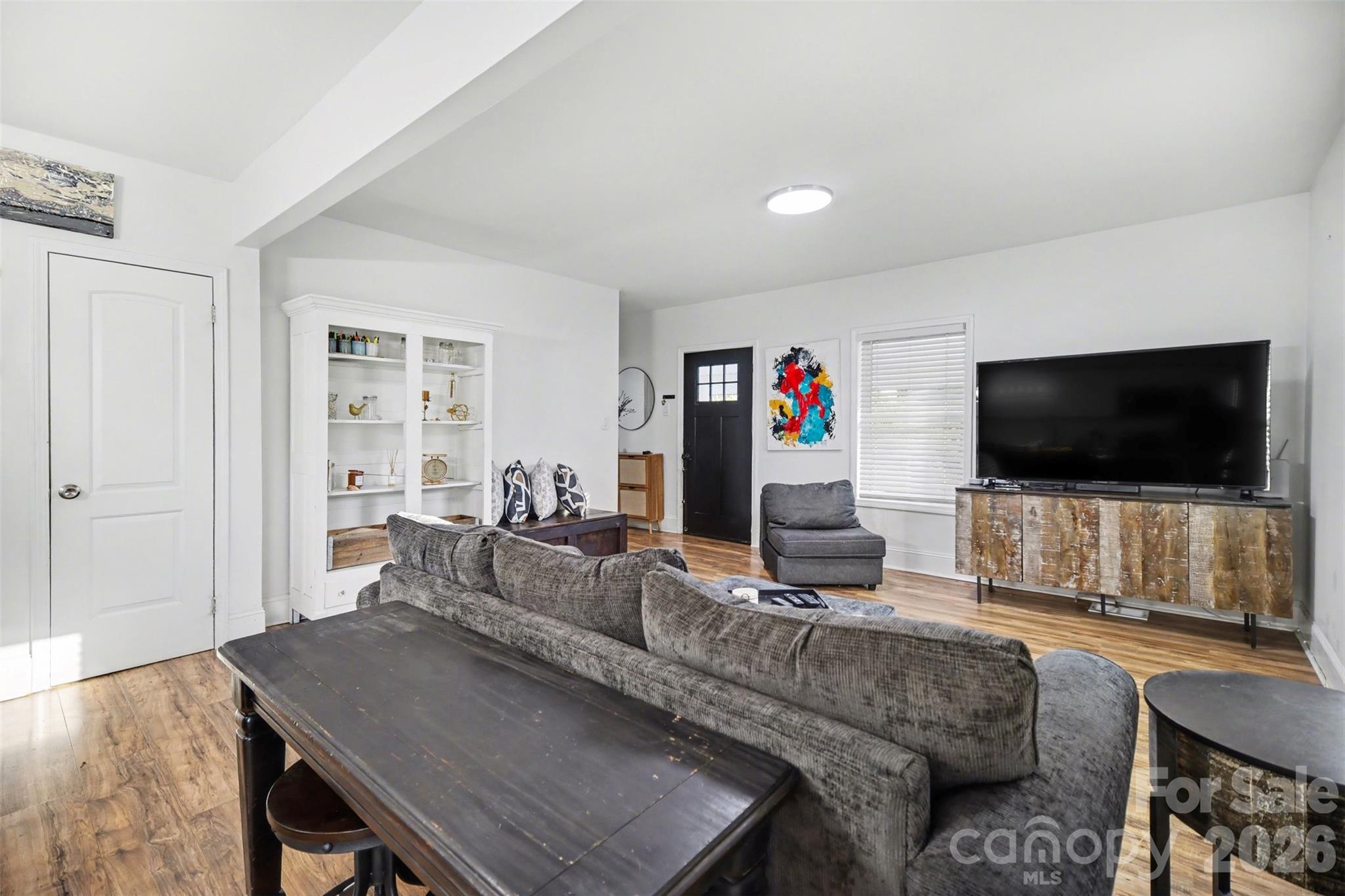 918 8th Street — Lancaster