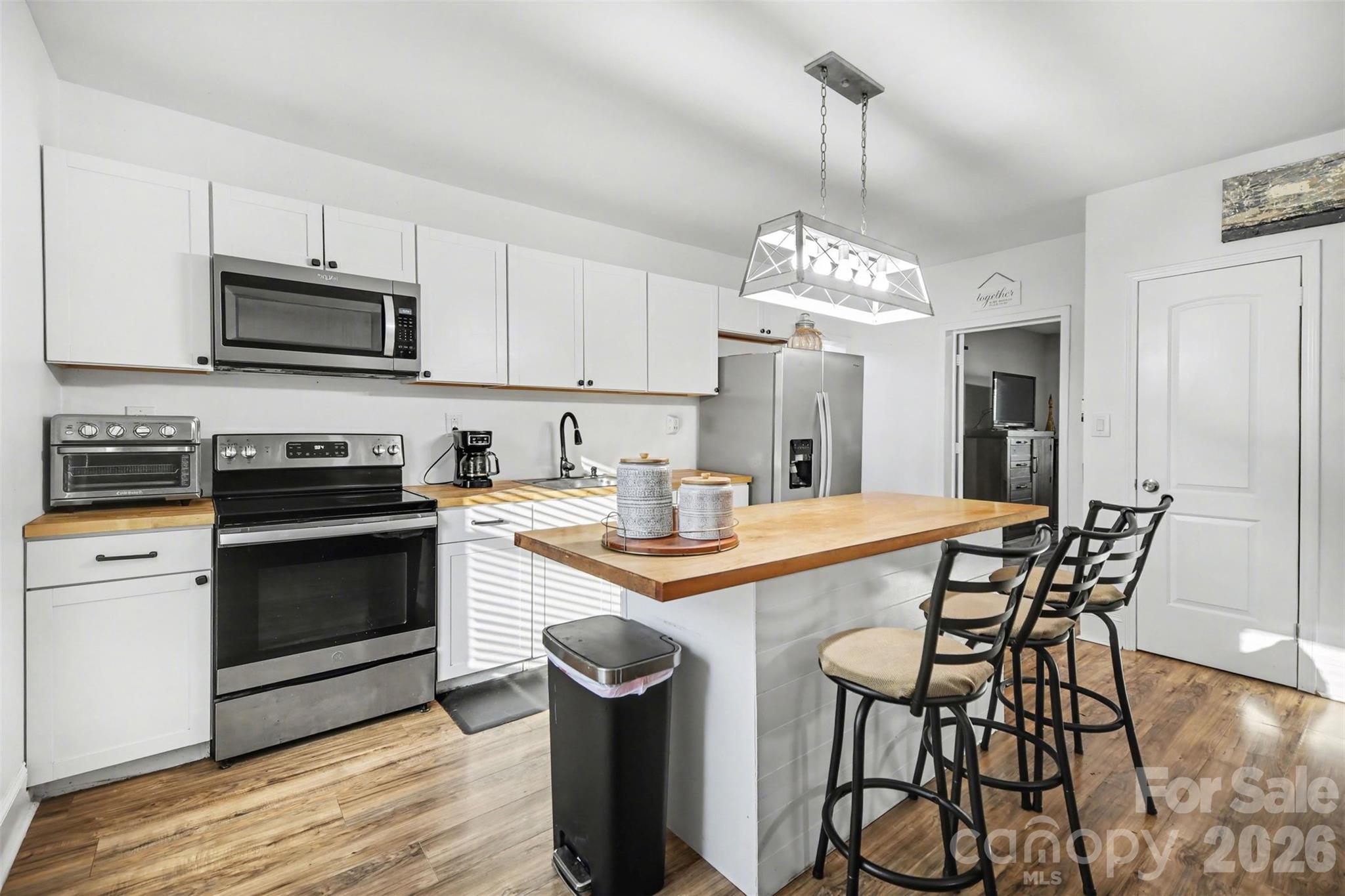918 8th Street — Lancaster