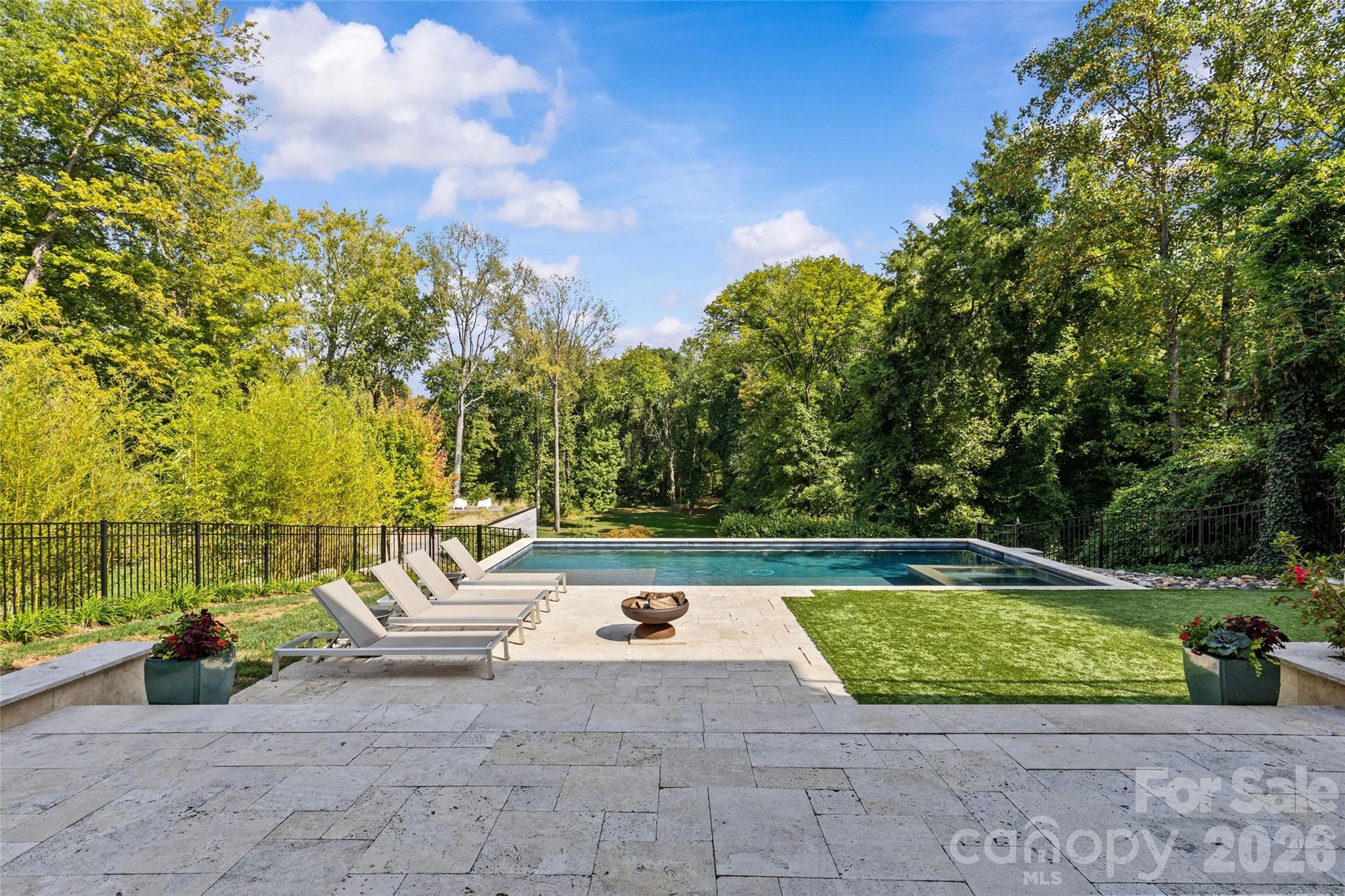 3345 Willow Oak Road — Charlotte