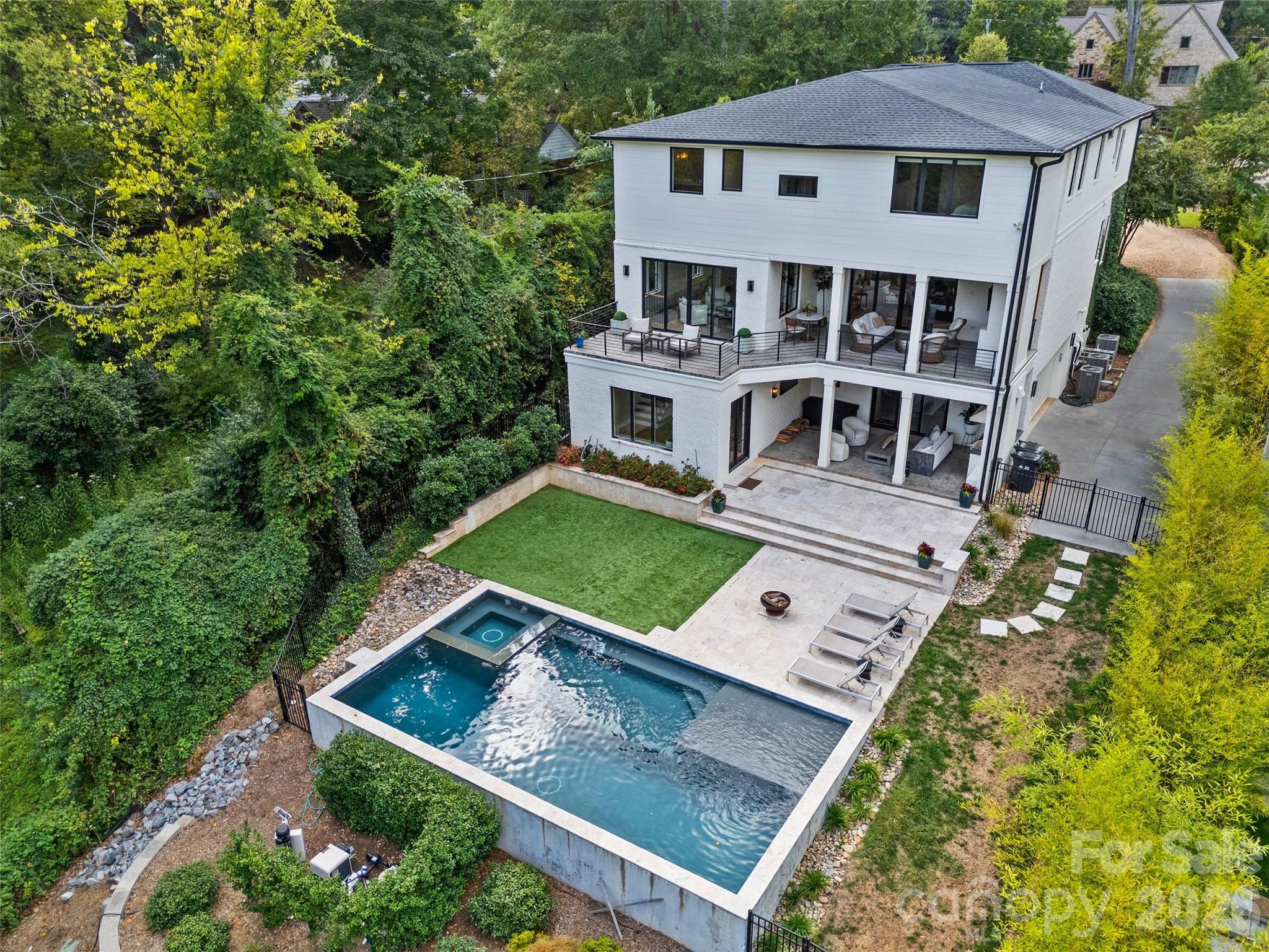 3345 Willow Oak Road — Charlotte