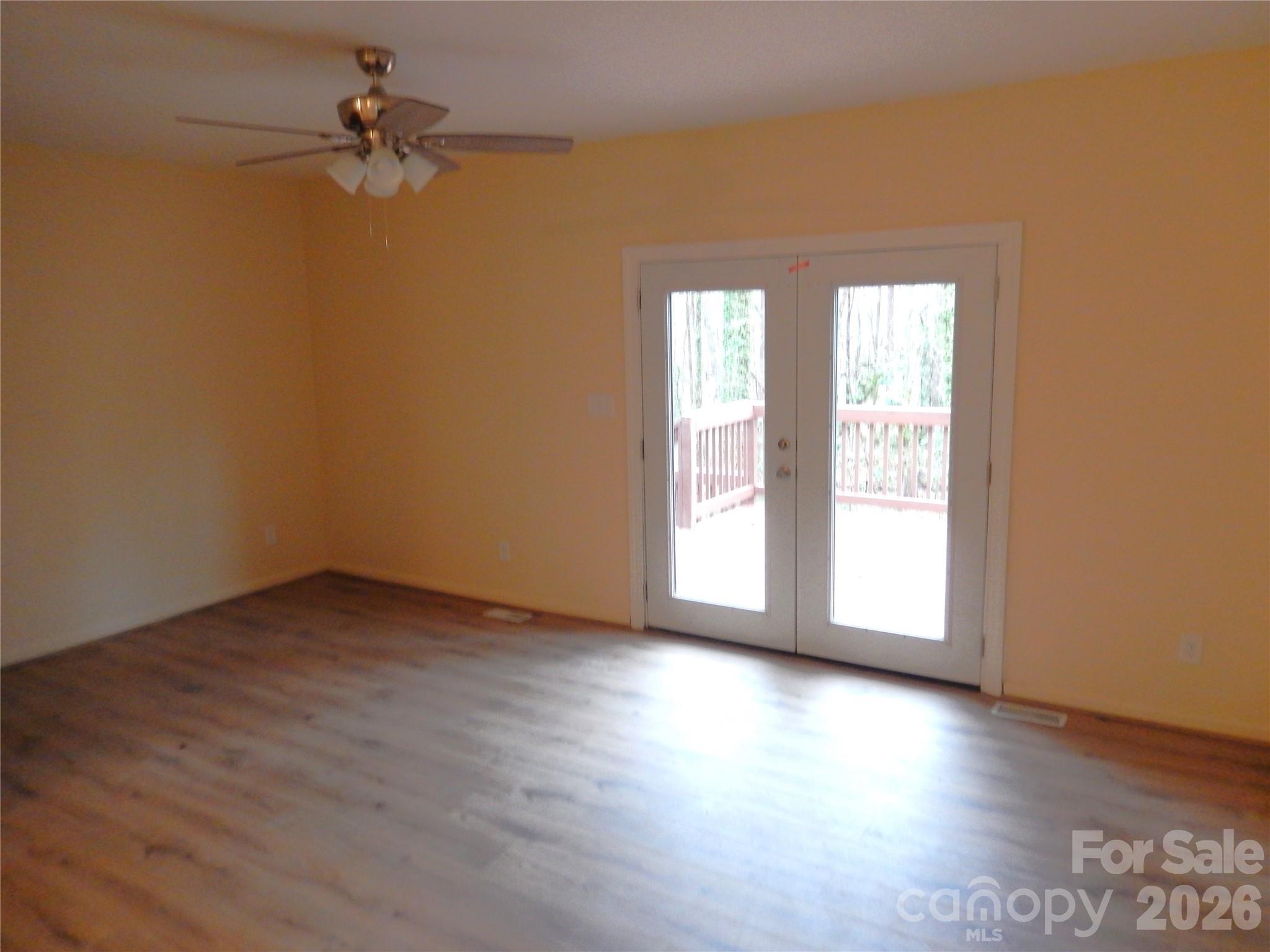 547 Brent Road — Raleigh