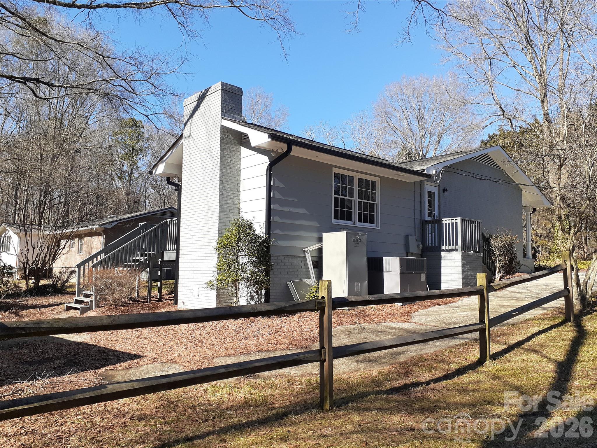 1638 W Colonial Drive #133 — Salisbury