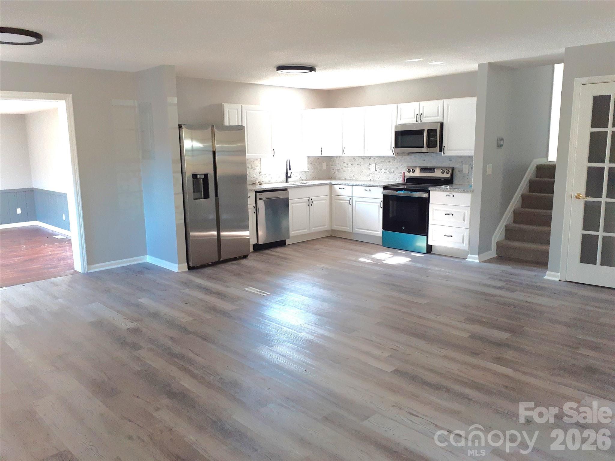 1638 W Colonial Drive #133 — Salisbury