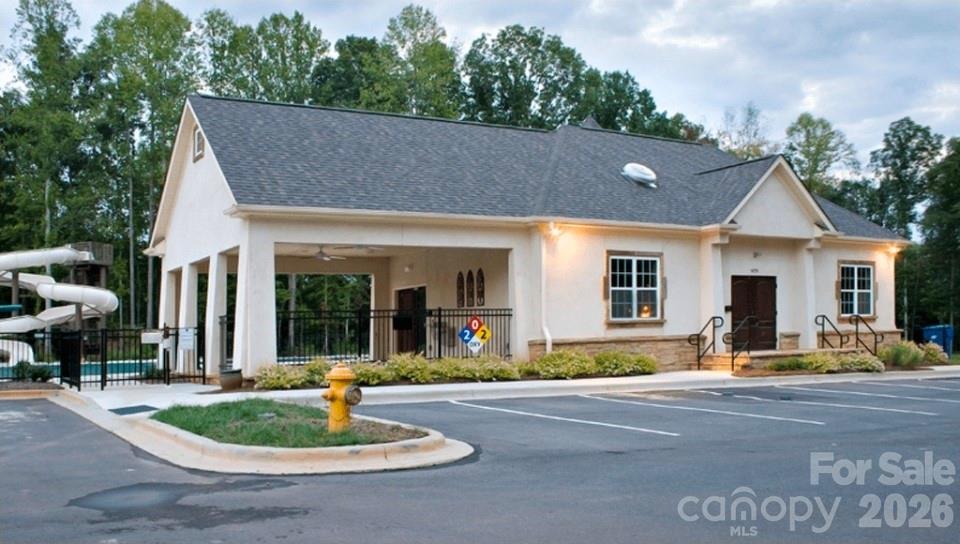 8238 Merryvale Lane — Charlotte
