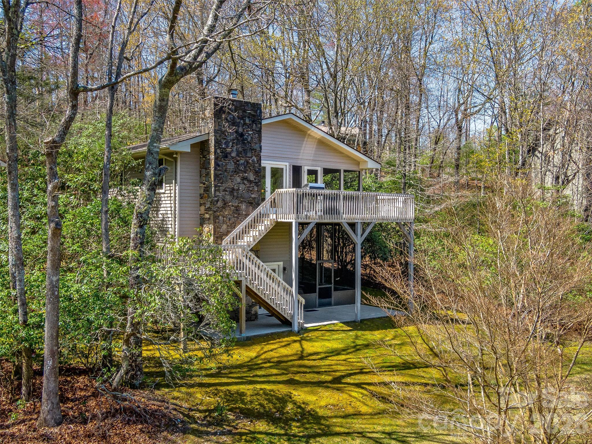 46 Kassahola Drive — Brevard