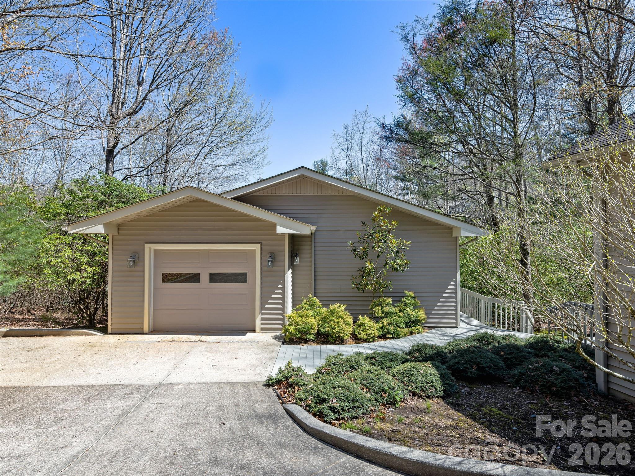 46 Kassahola Drive — Brevard