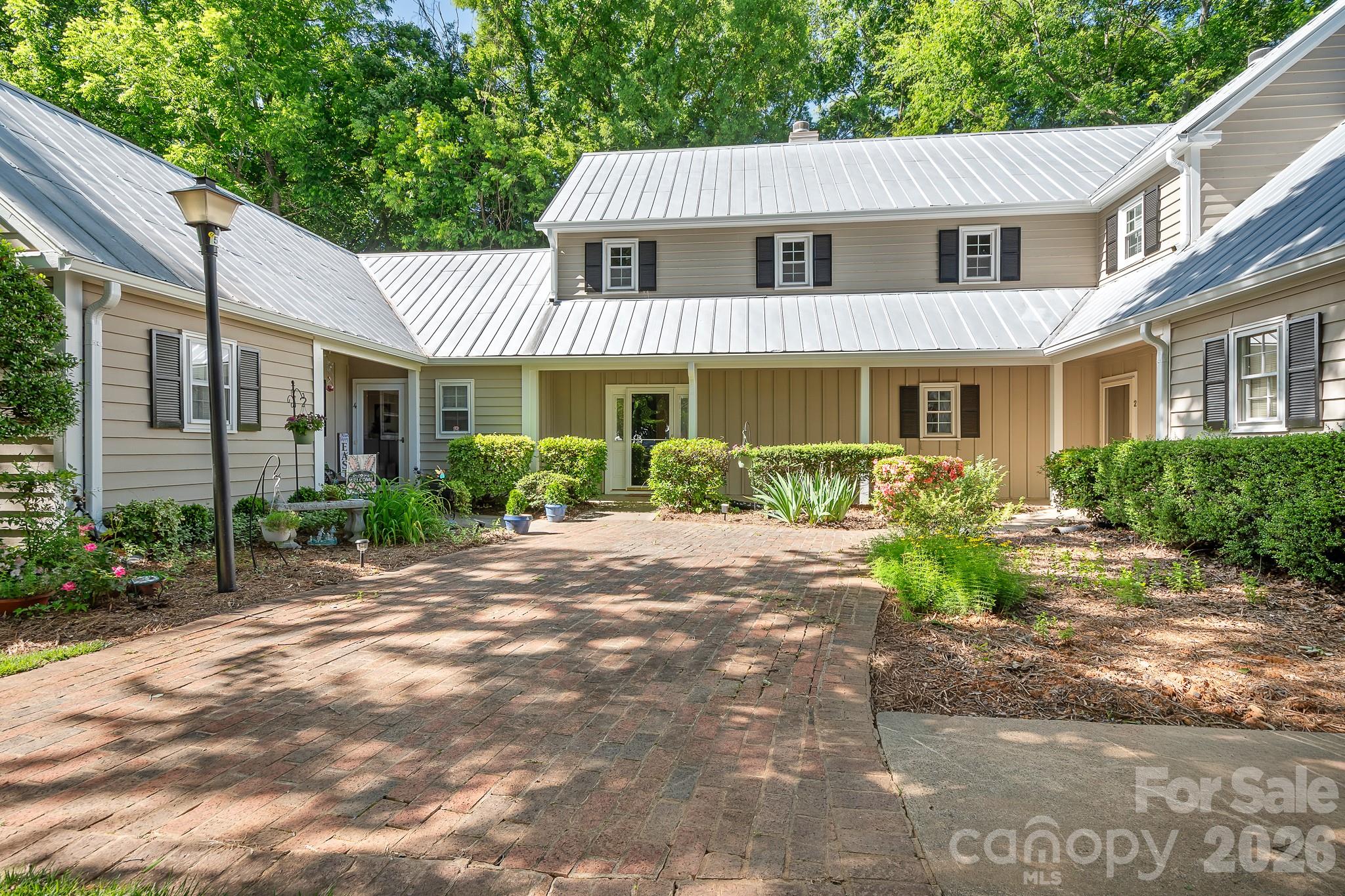 3706 Selwyn Farms Lane #17-3 — Charlotte
