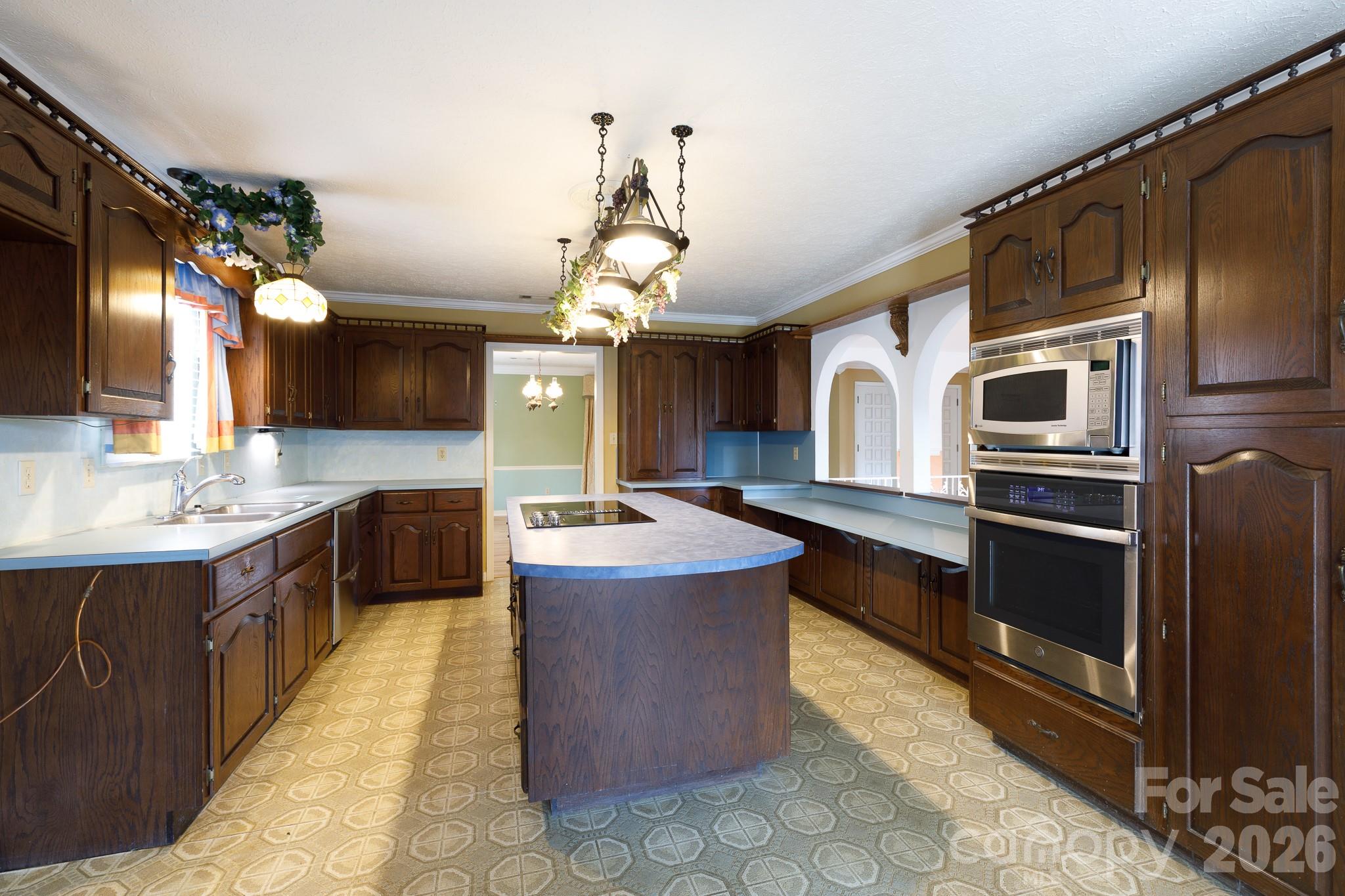 2025 Creekwood Drive — York