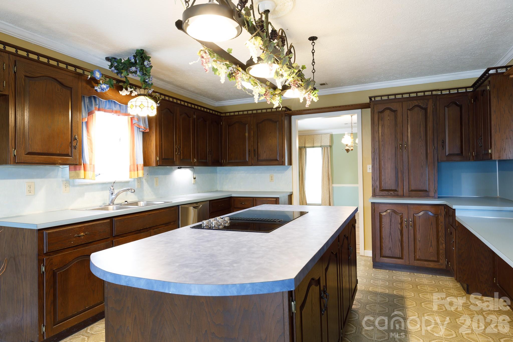 2025 Creekwood Drive — York