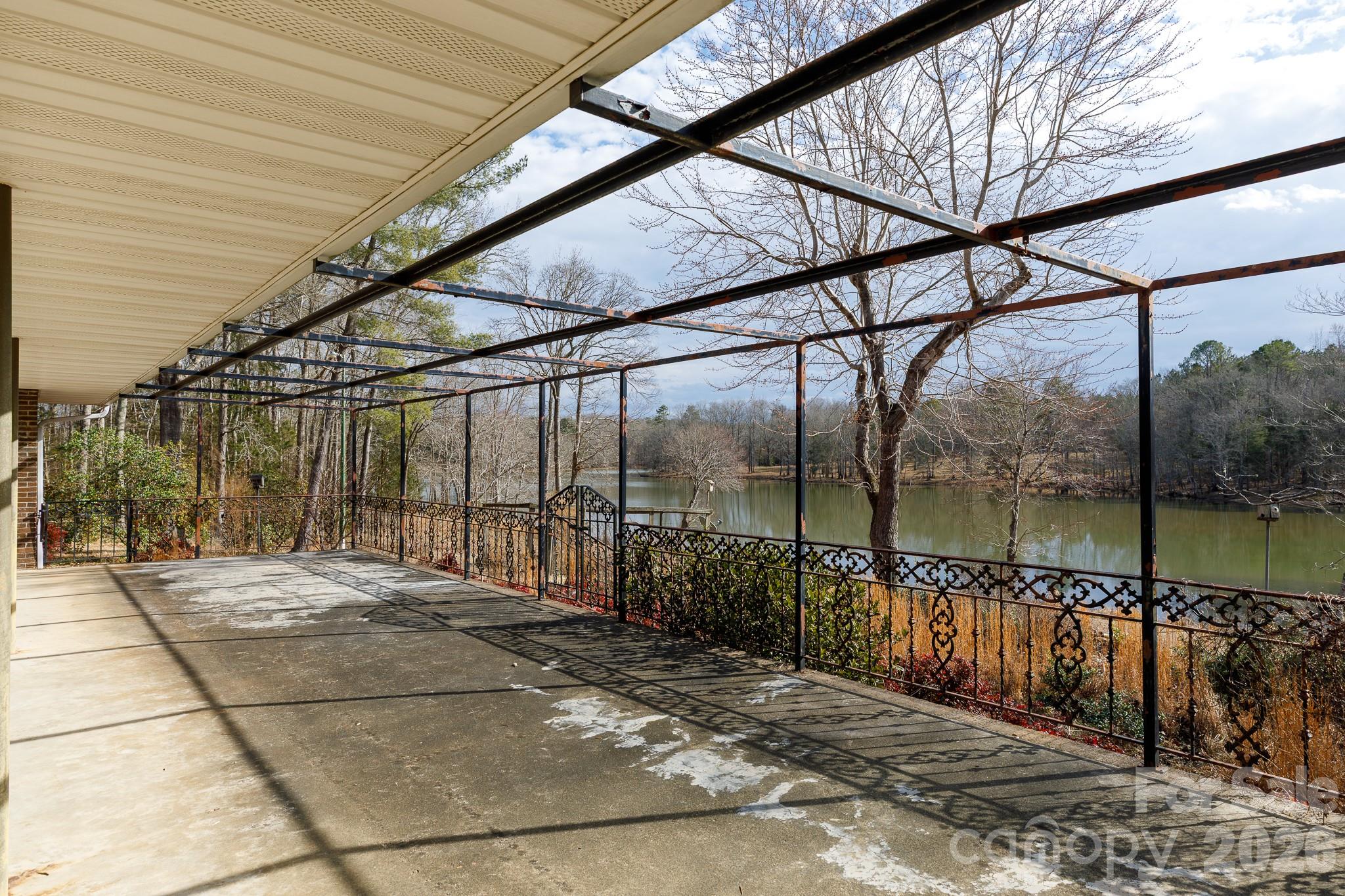 2025 Creekwood Drive — York
