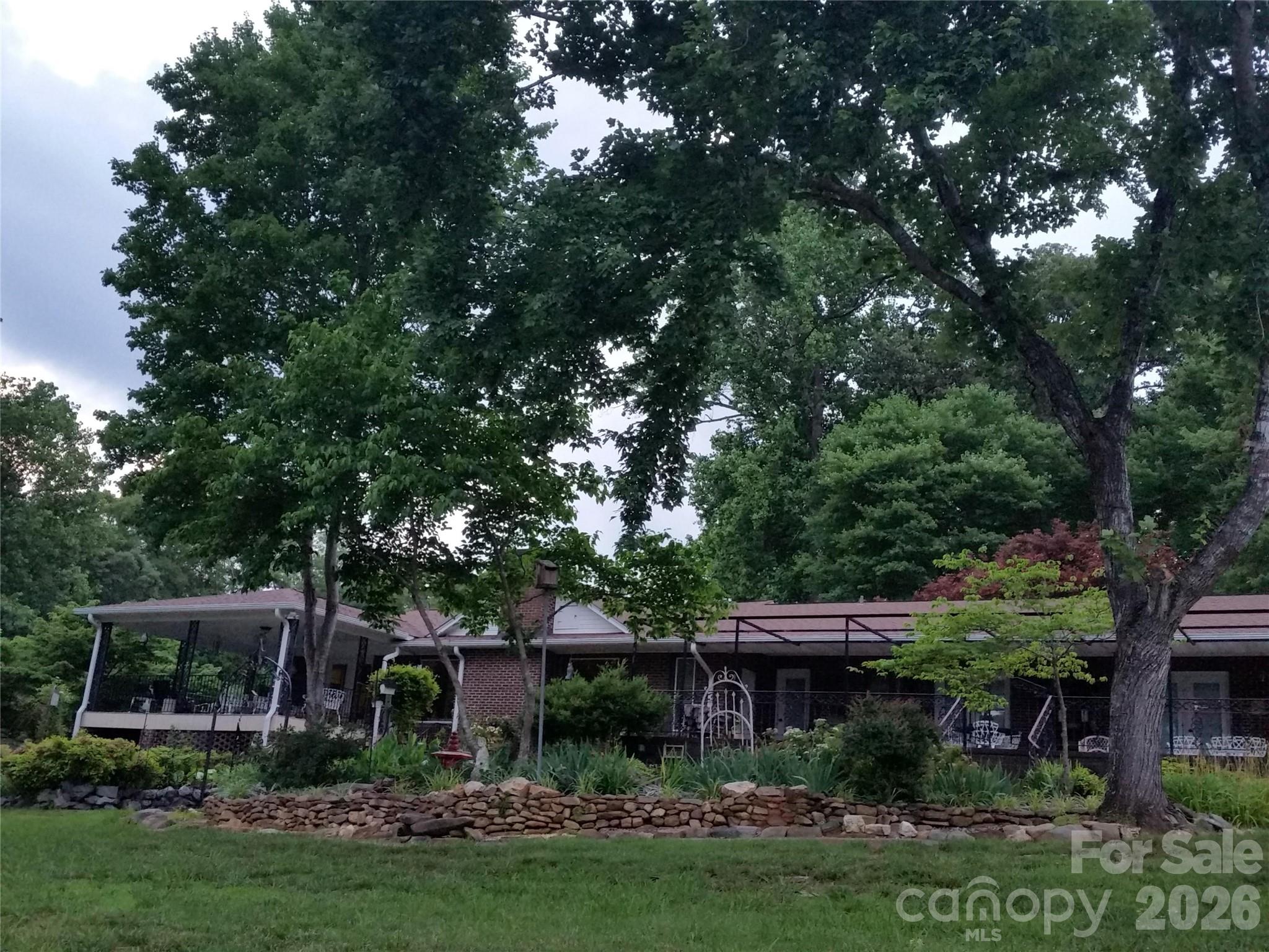 2025 Creekwood Drive — York
