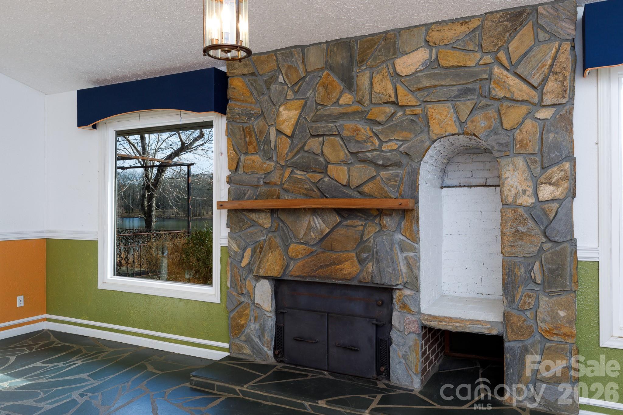 2025 Creekwood Drive — York