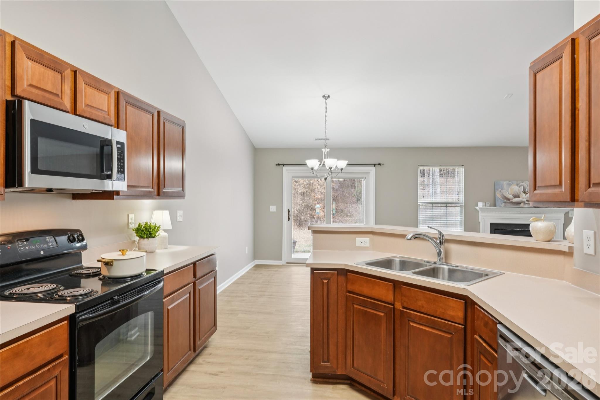 2457 Marthas Ridge Drive — Statesville