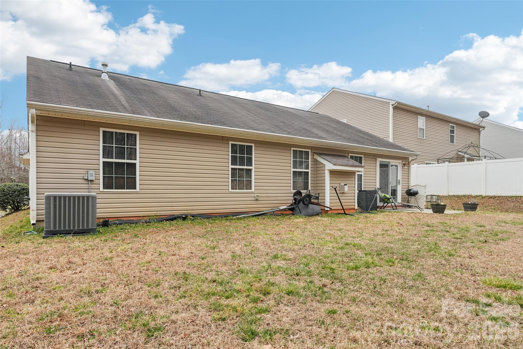 2457 Marthas Ridge Drive — Statesville