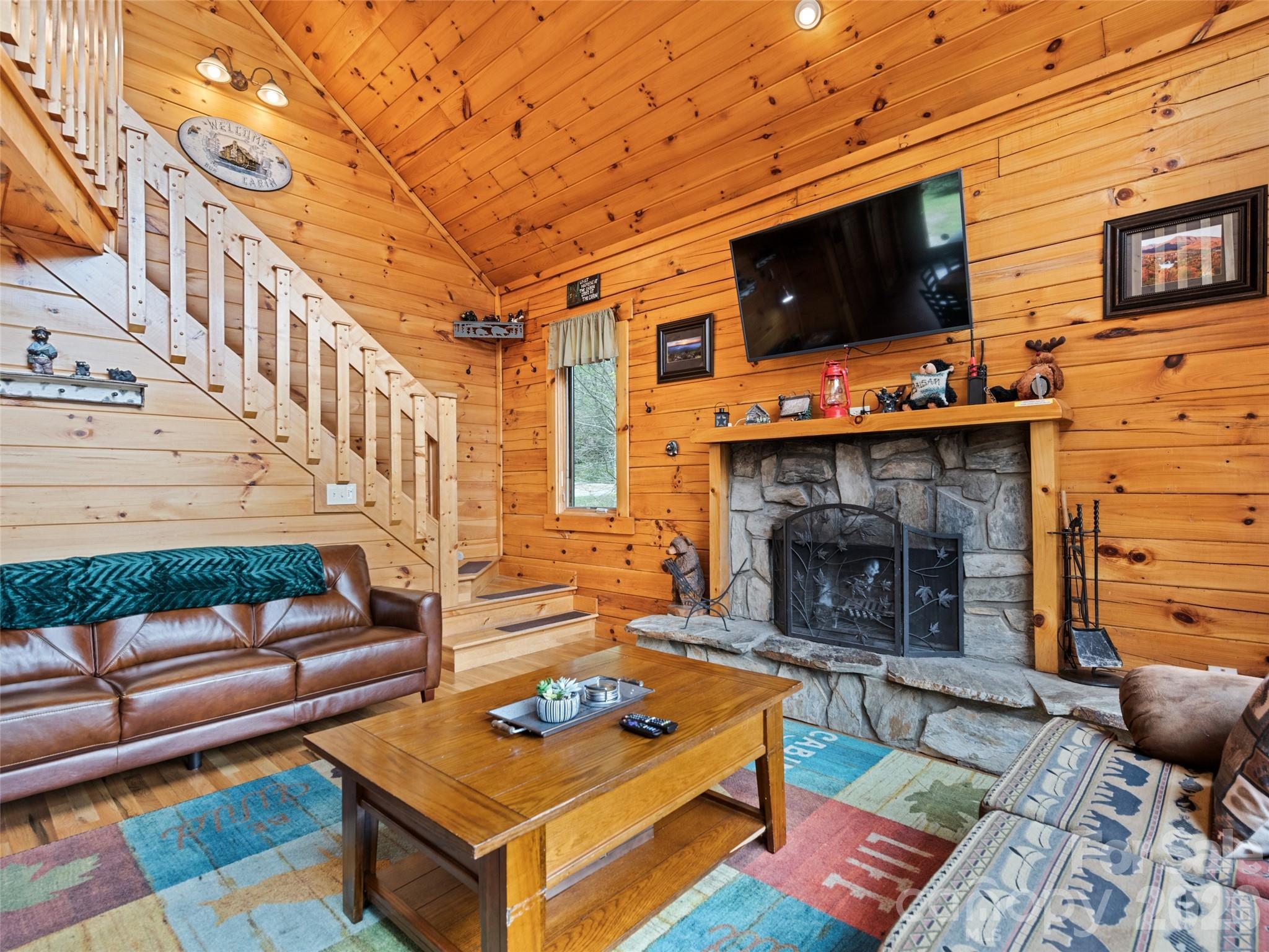 91 Copper Spur Road — Maggie Valley
