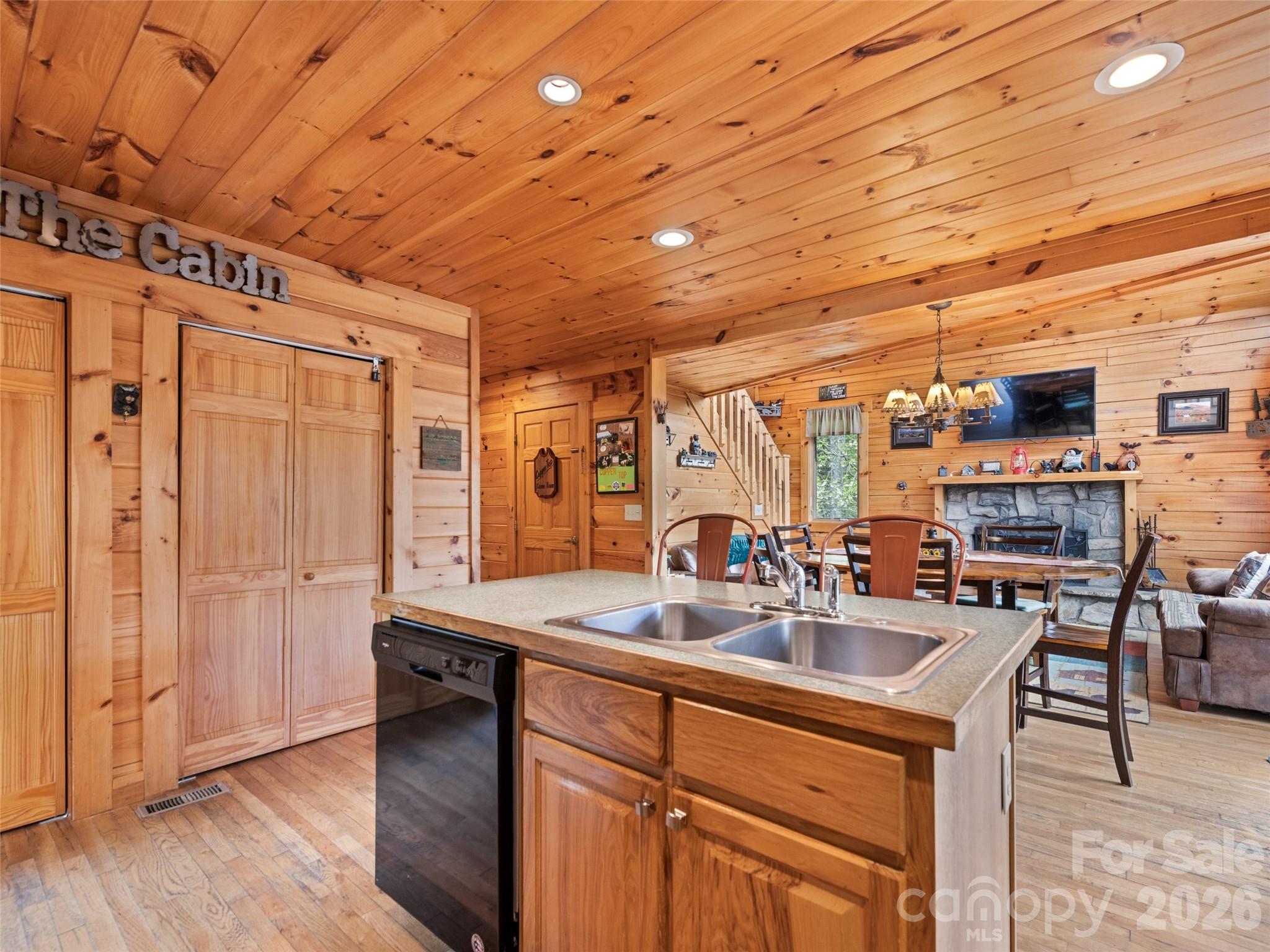 91 Copper Spur Road — Maggie Valley
