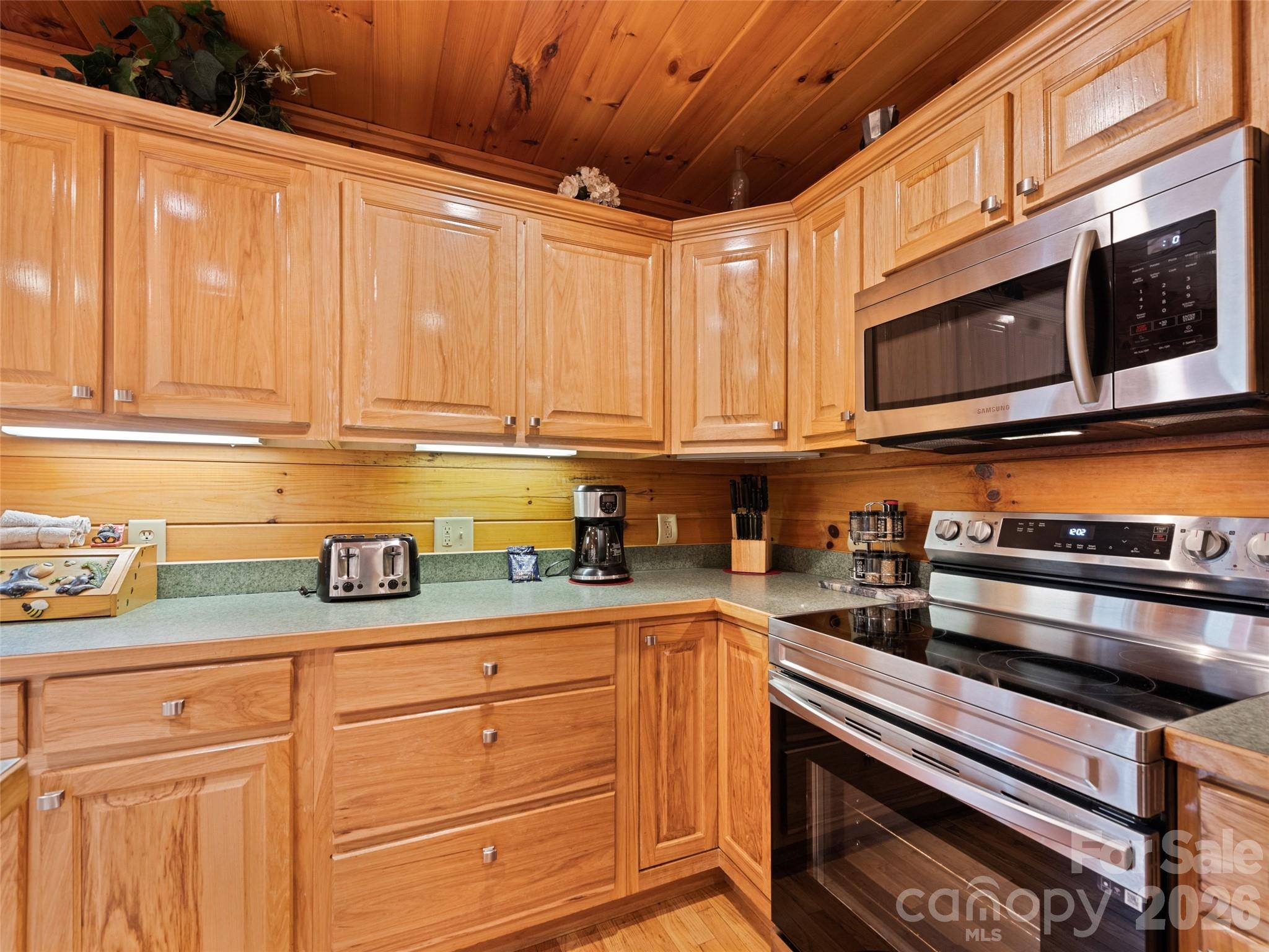 91 Copper Spur Road — Maggie Valley