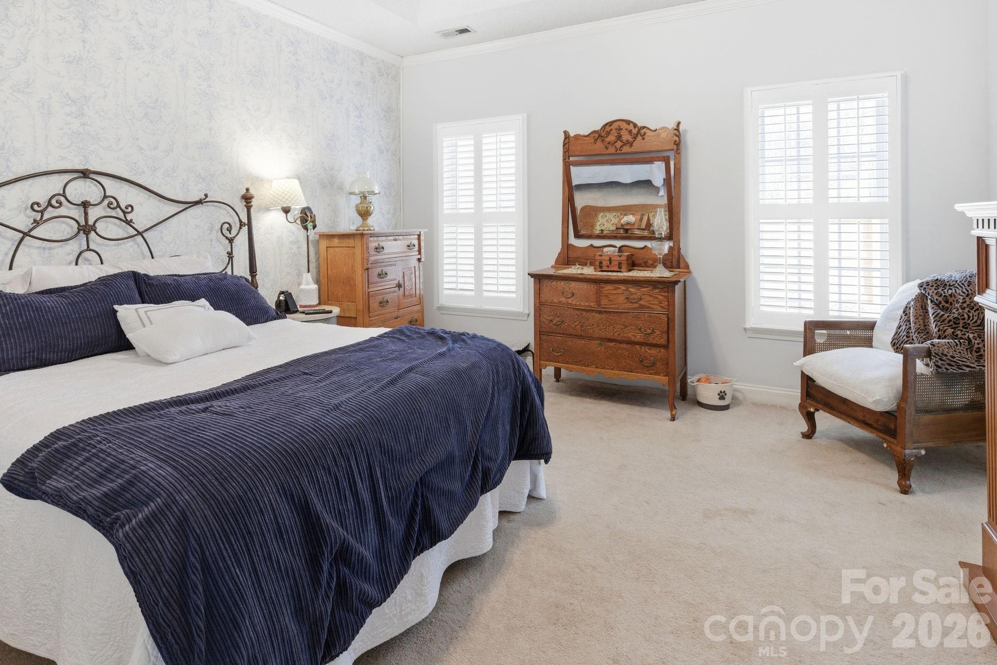 5227 Foley Drive — Hickory