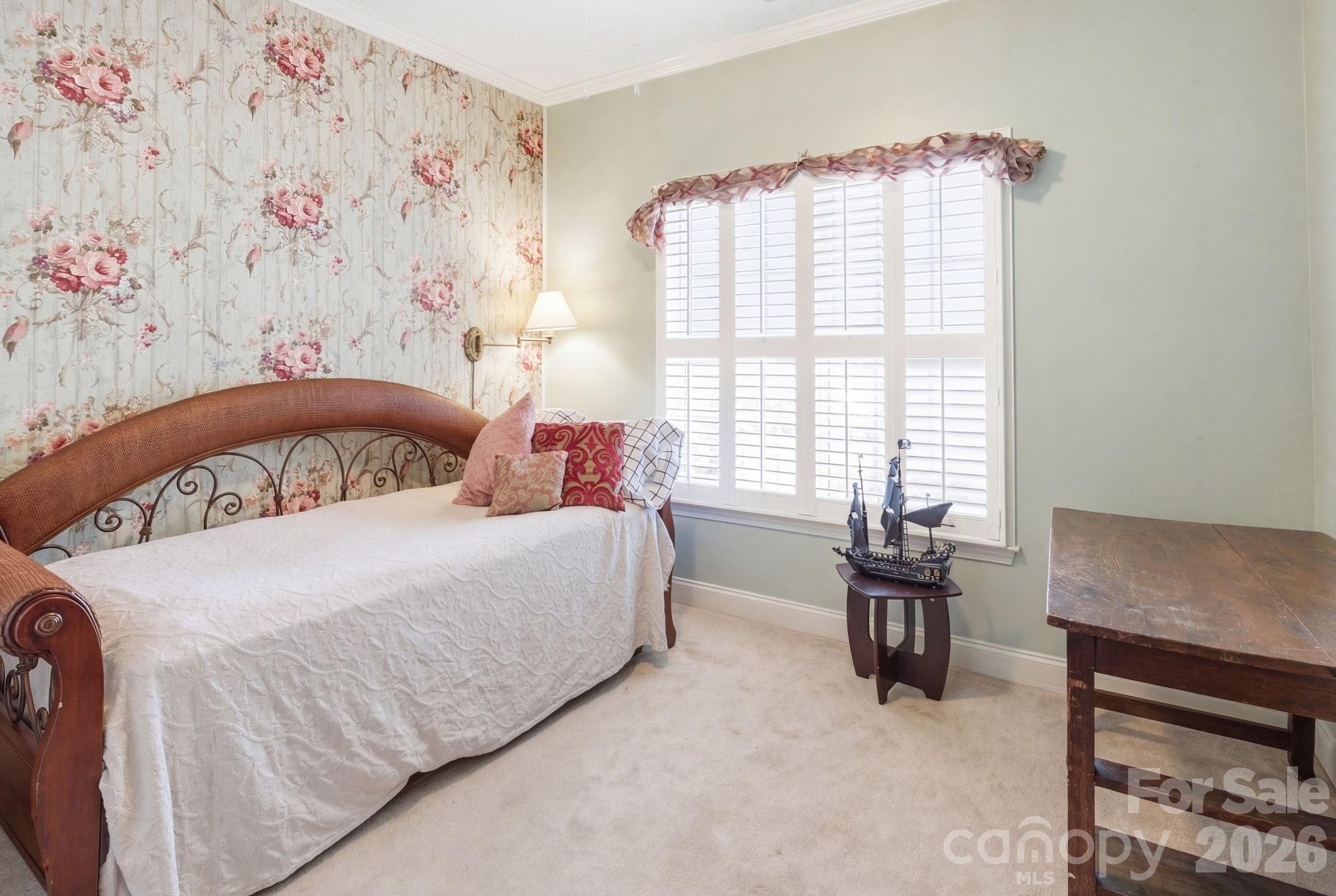 5227 Foley Drive — Hickory