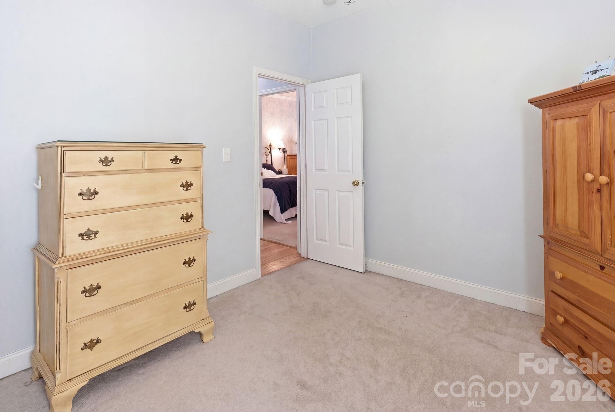 5227 Foley Drive — Hickory