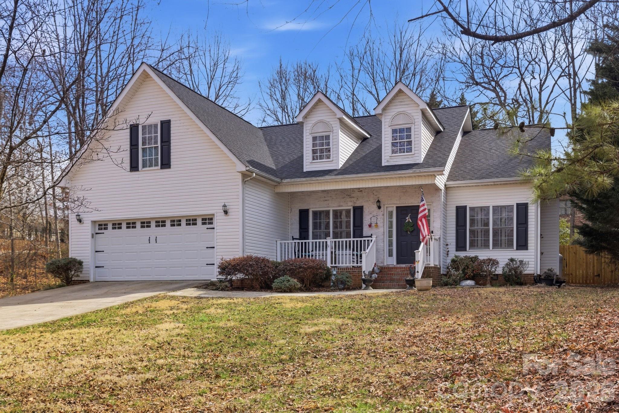 5227 Foley Drive — Hickory