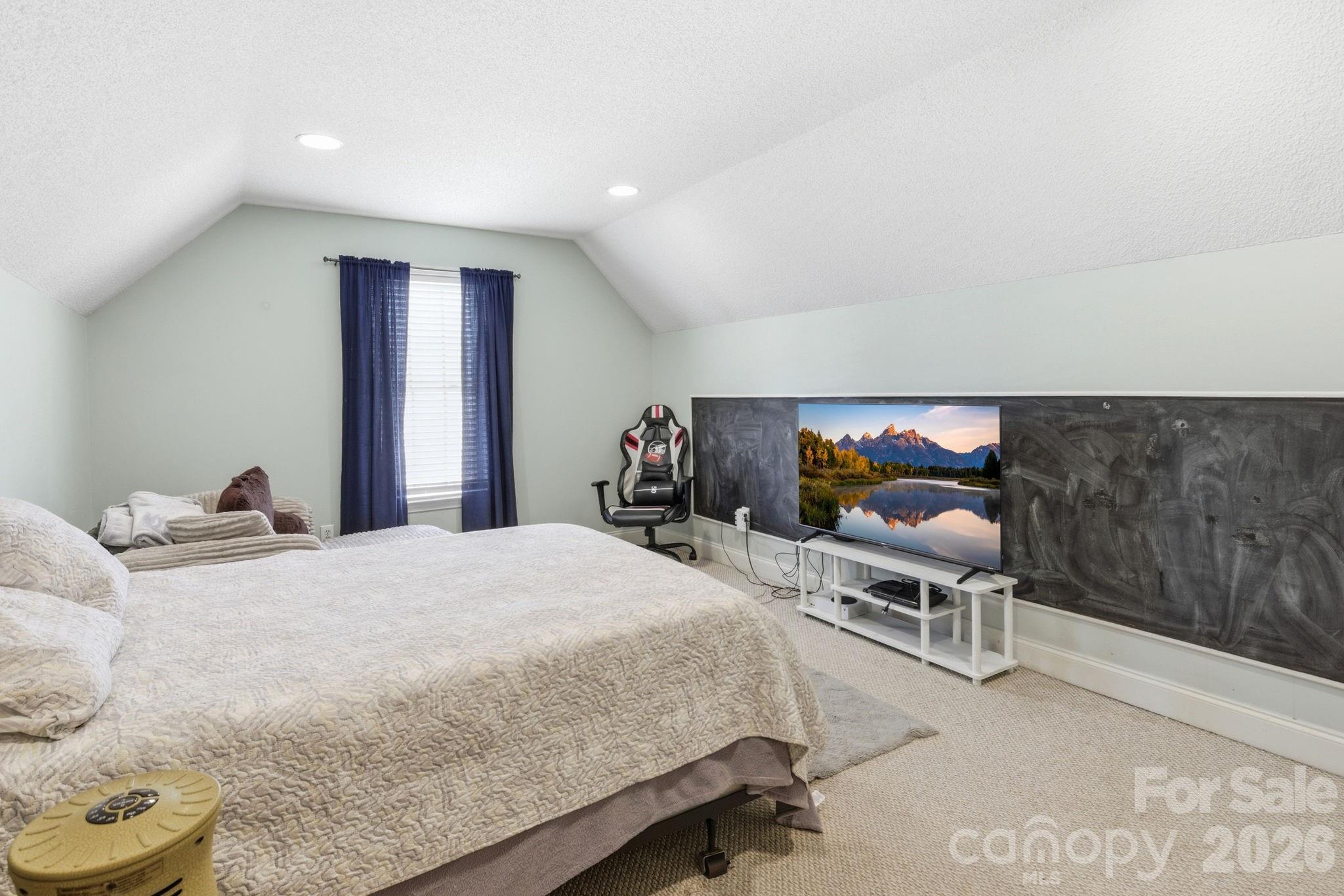 5227 Foley Drive — Hickory