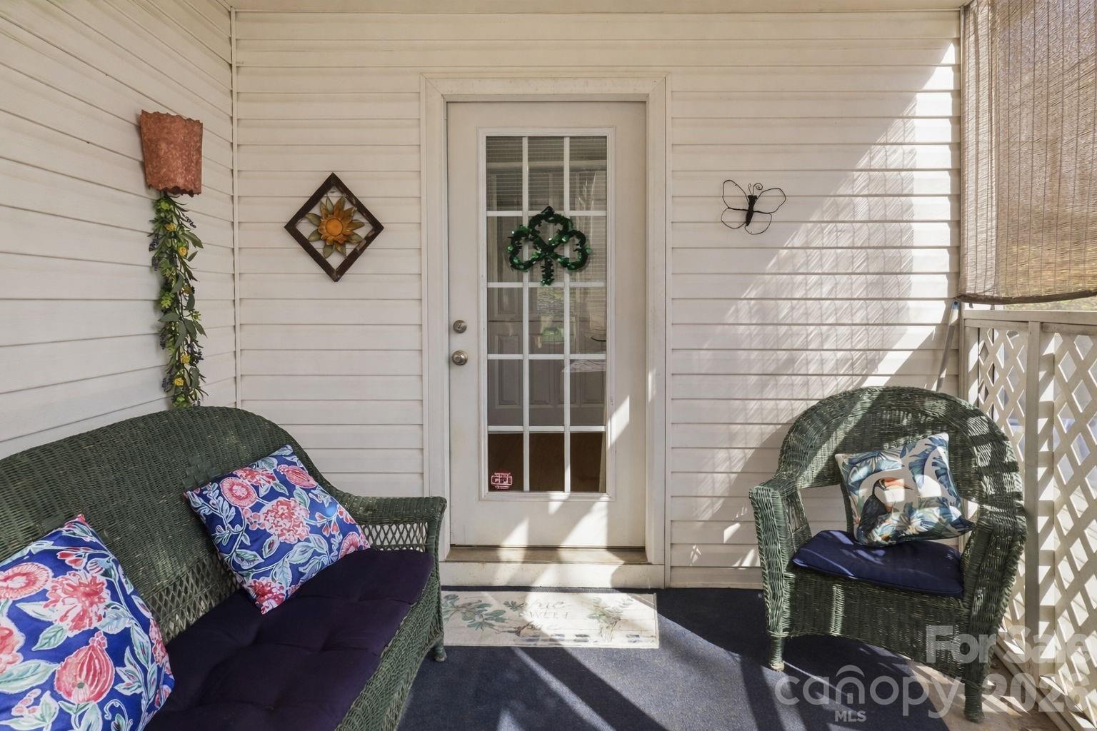5227 Foley Drive — Hickory
