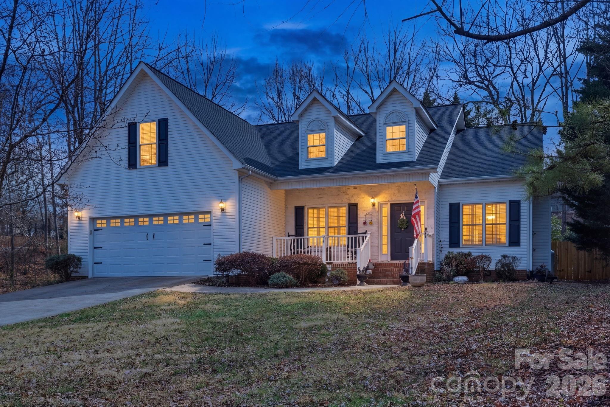 5227 Foley Drive — Hickory