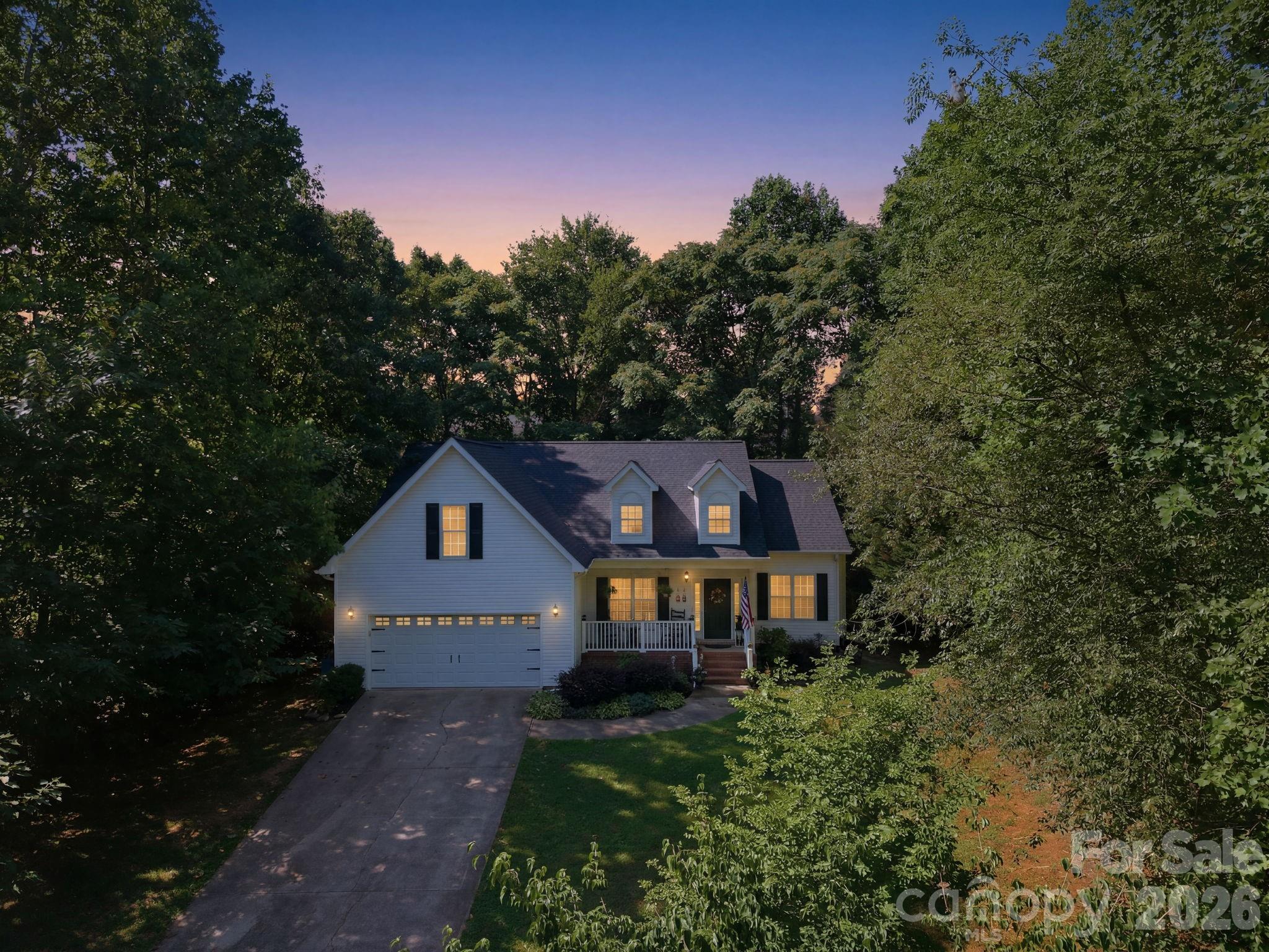 5227 Foley Drive — Hickory