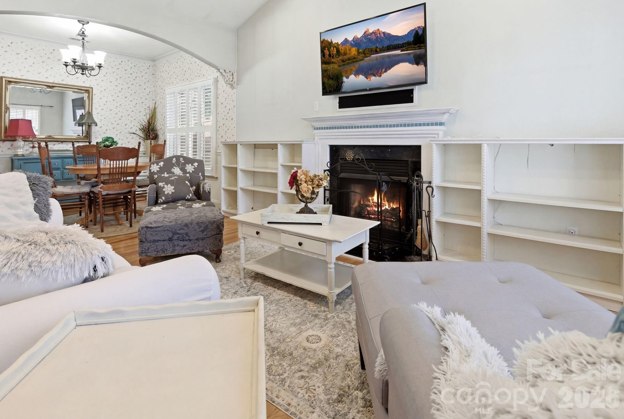 5227 Foley Drive — Hickory