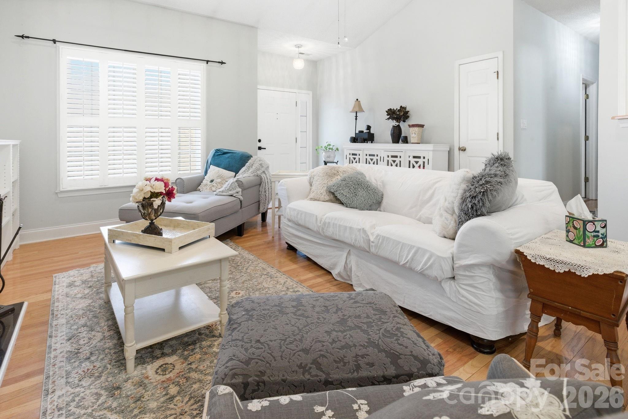 5227 Foley Drive — Hickory