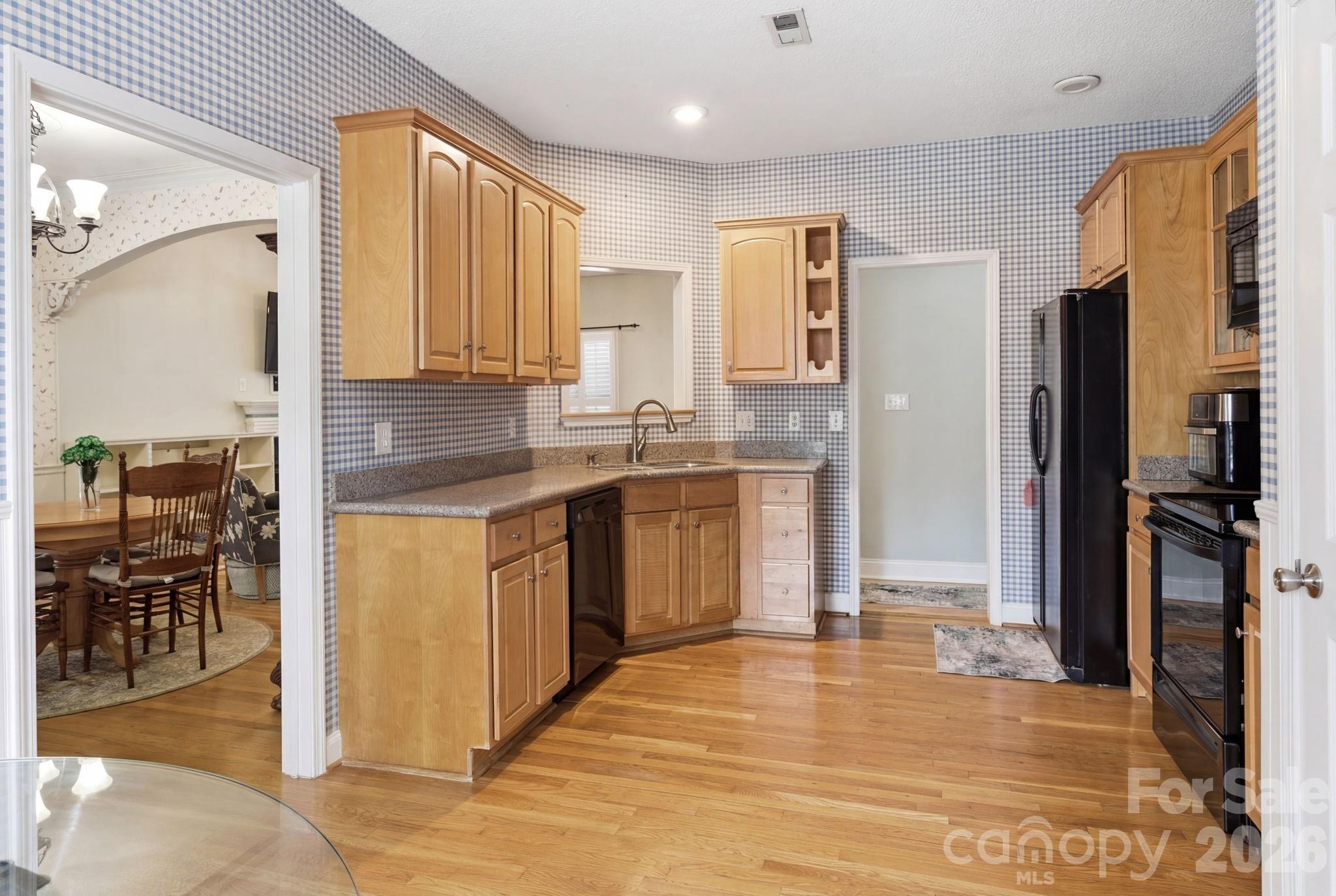 5227 Foley Drive — Hickory