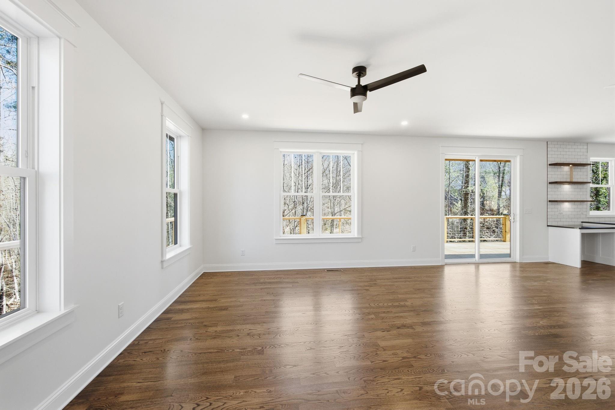 22 Deep Woods Road — Weaverville