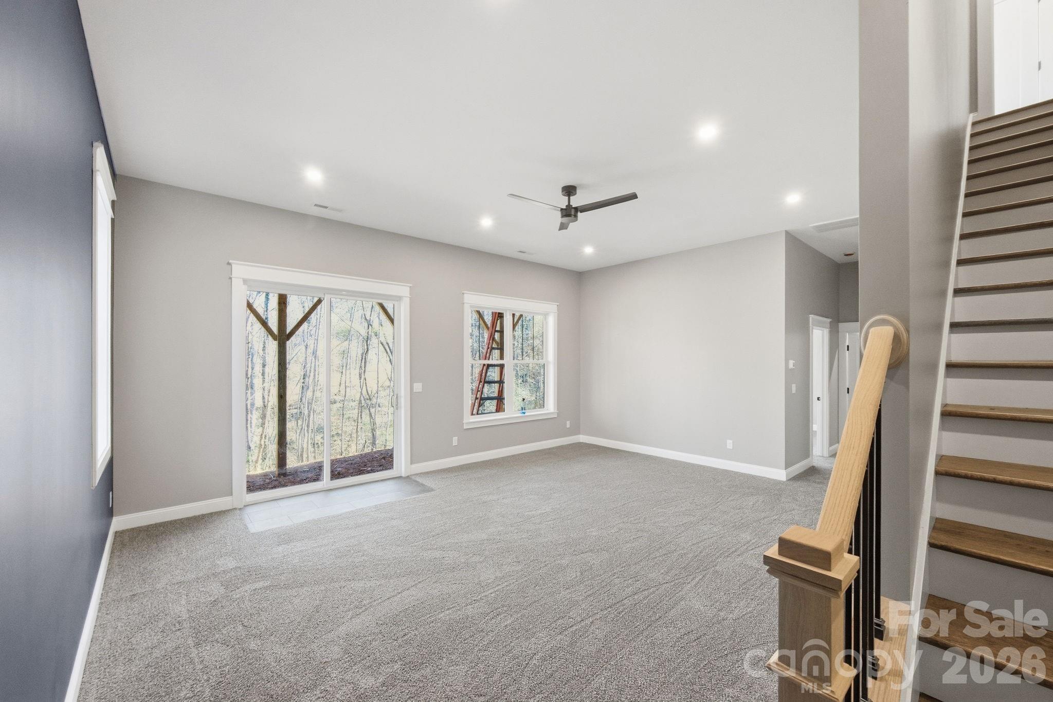 22 Deep Woods Road — Weaverville
